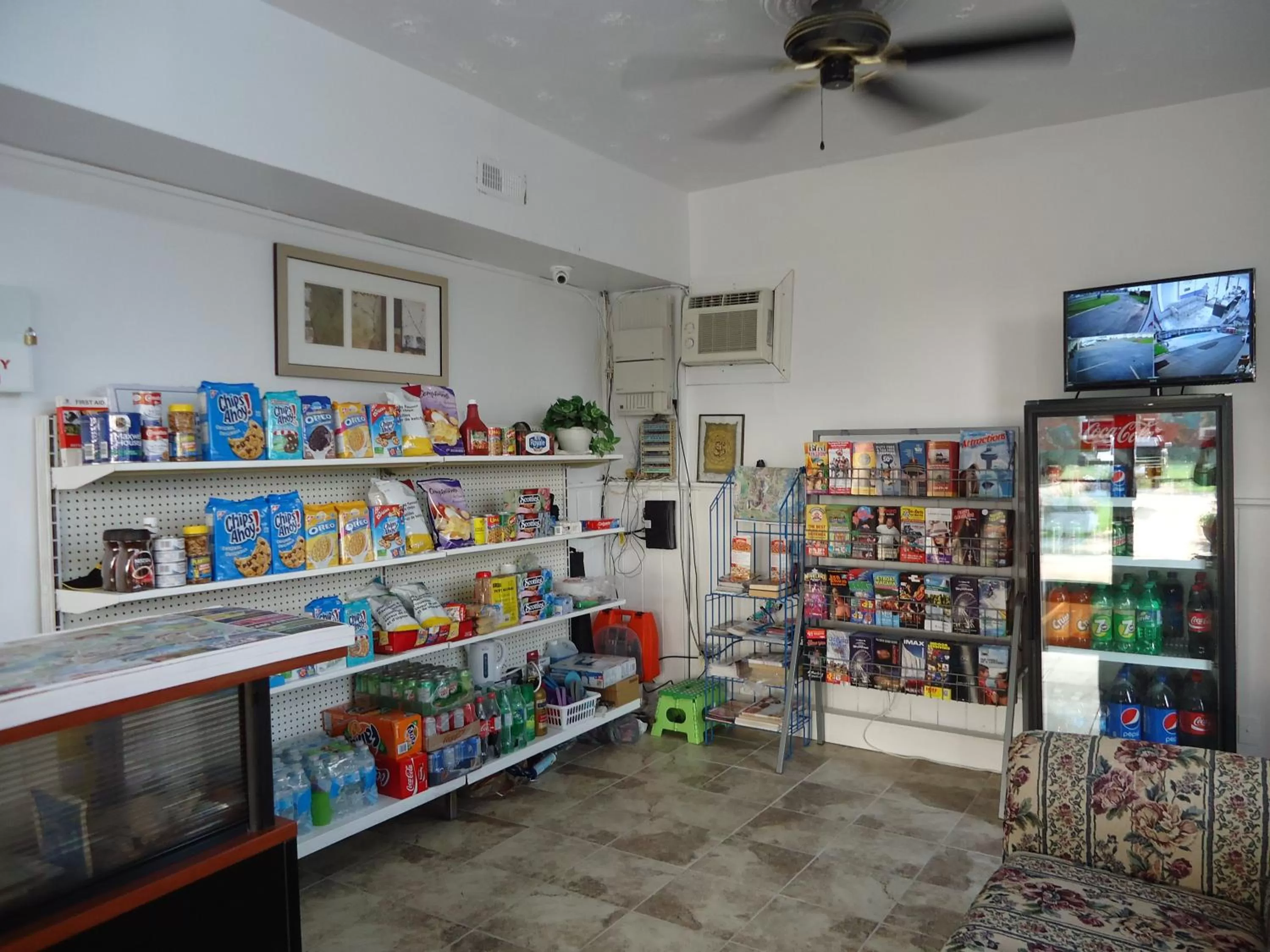 Shopping Area in Star Inn by Elevate Rooms