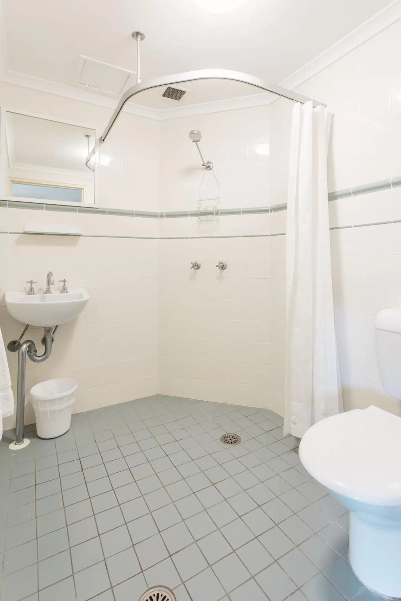 Shower in Arena Hotel (formerly Sleep Express Motel)