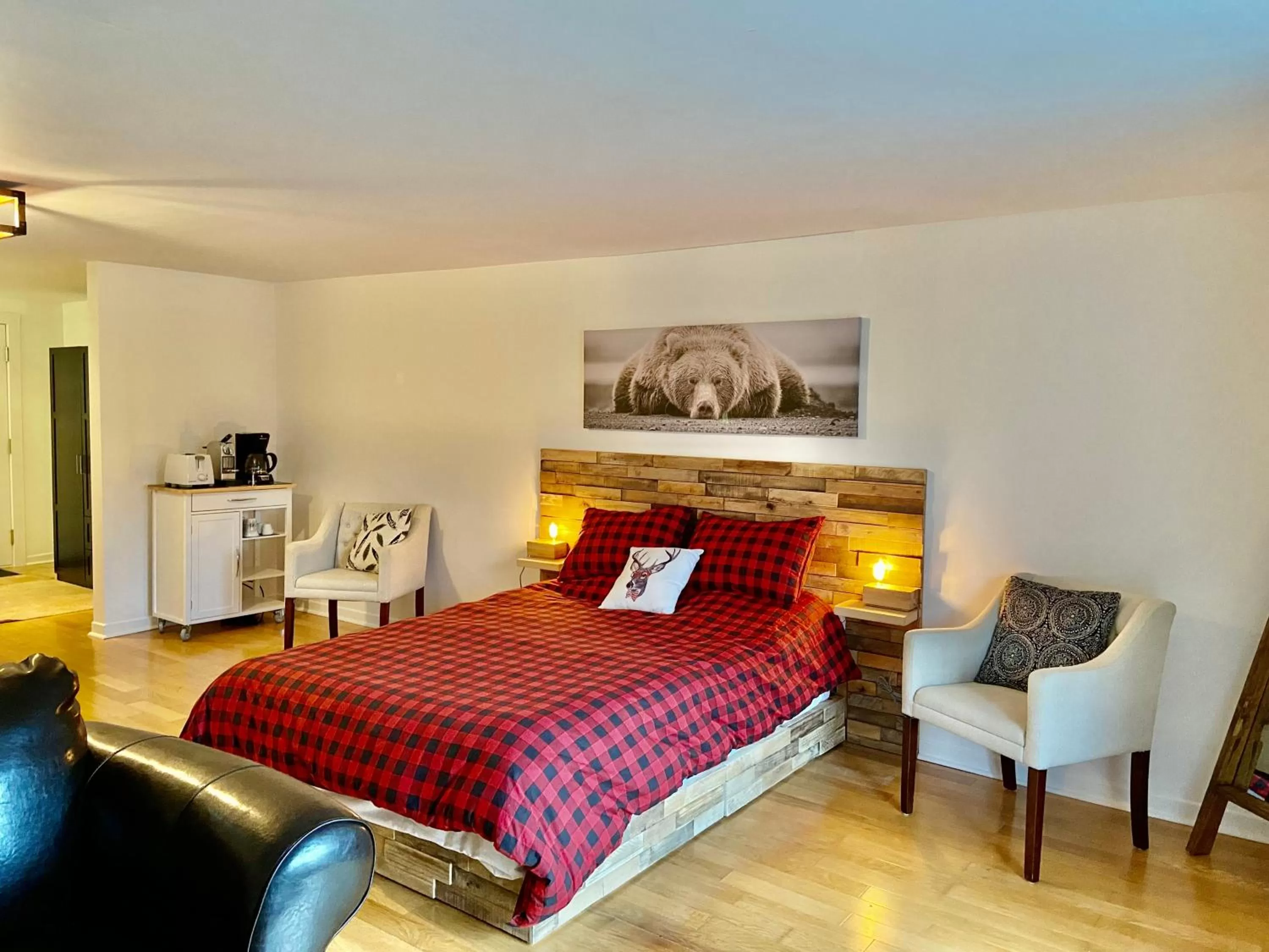 Bed in Condo-loft avec cuisinette