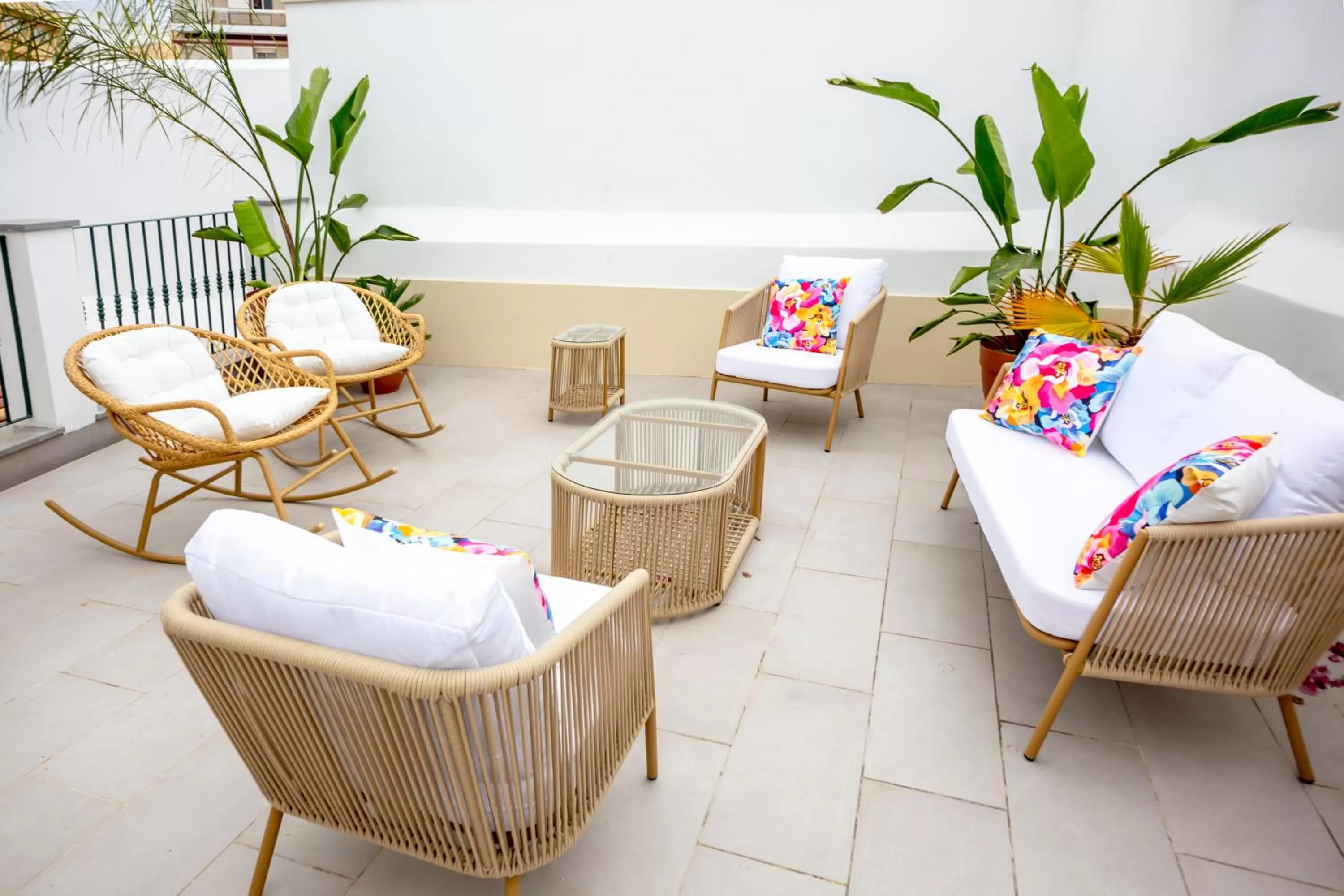 Garden, Seating Area in Guest House Jacarandá Faro