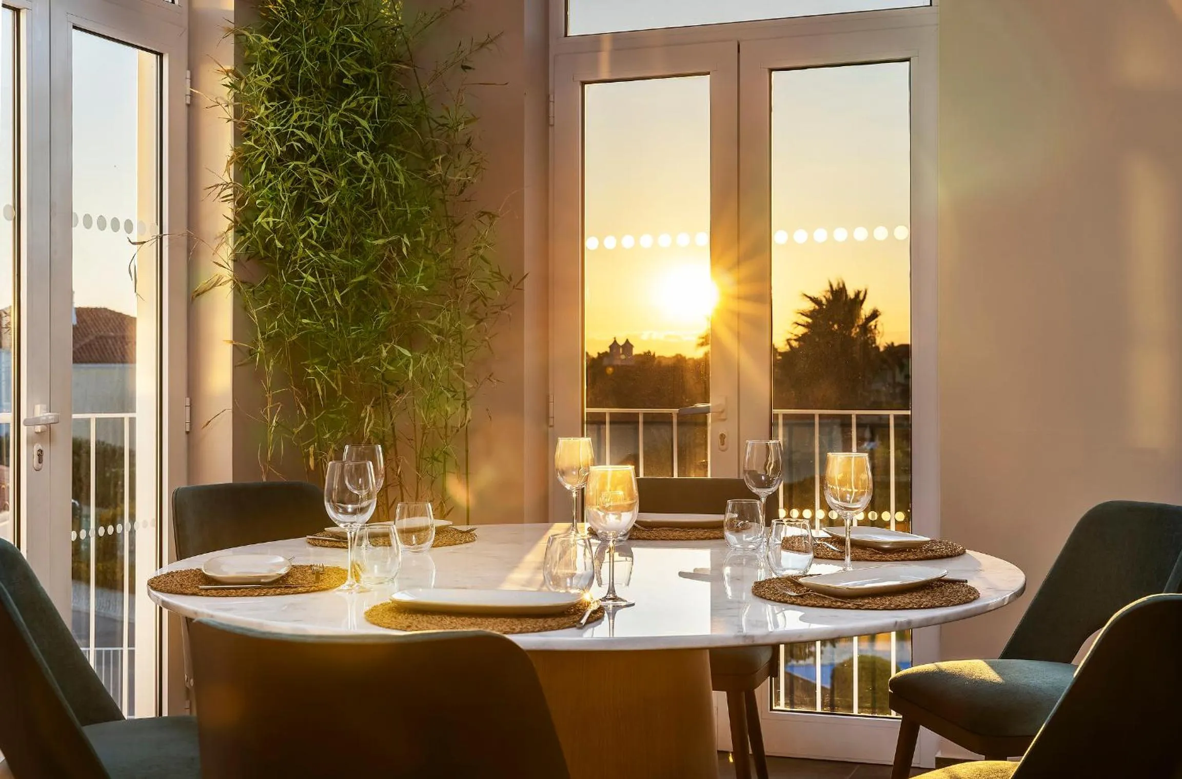 Restaurant/places to eat in Eden Villas & Apartments