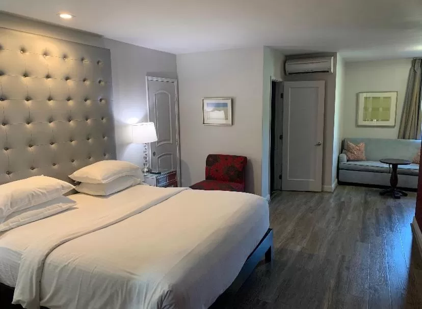 L.A. Sky Boutique Hotel