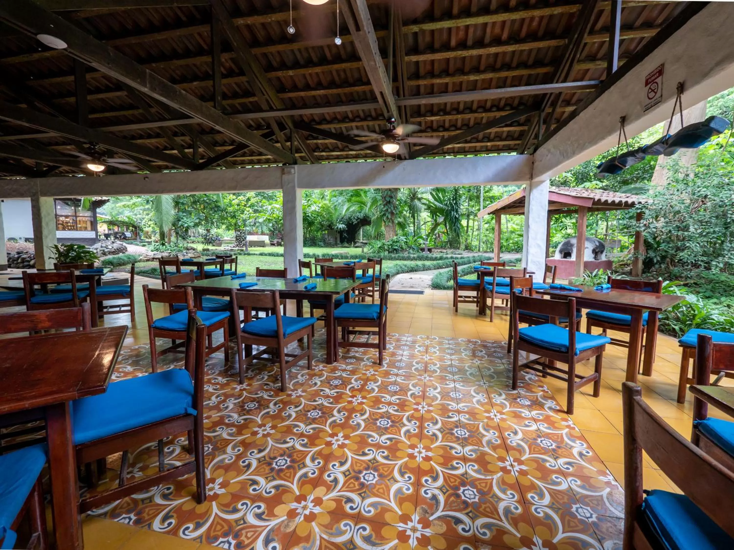 Restaurant/places to eat in Villa Lapas Jungle Village