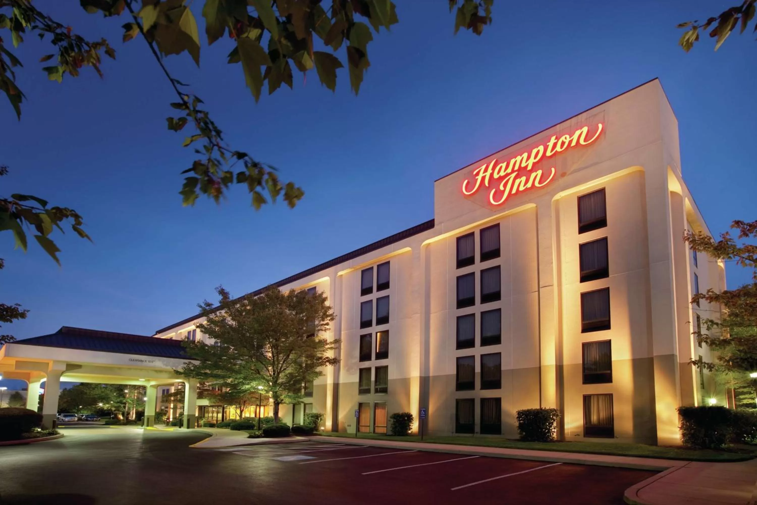Property building in Hampton Inn - York