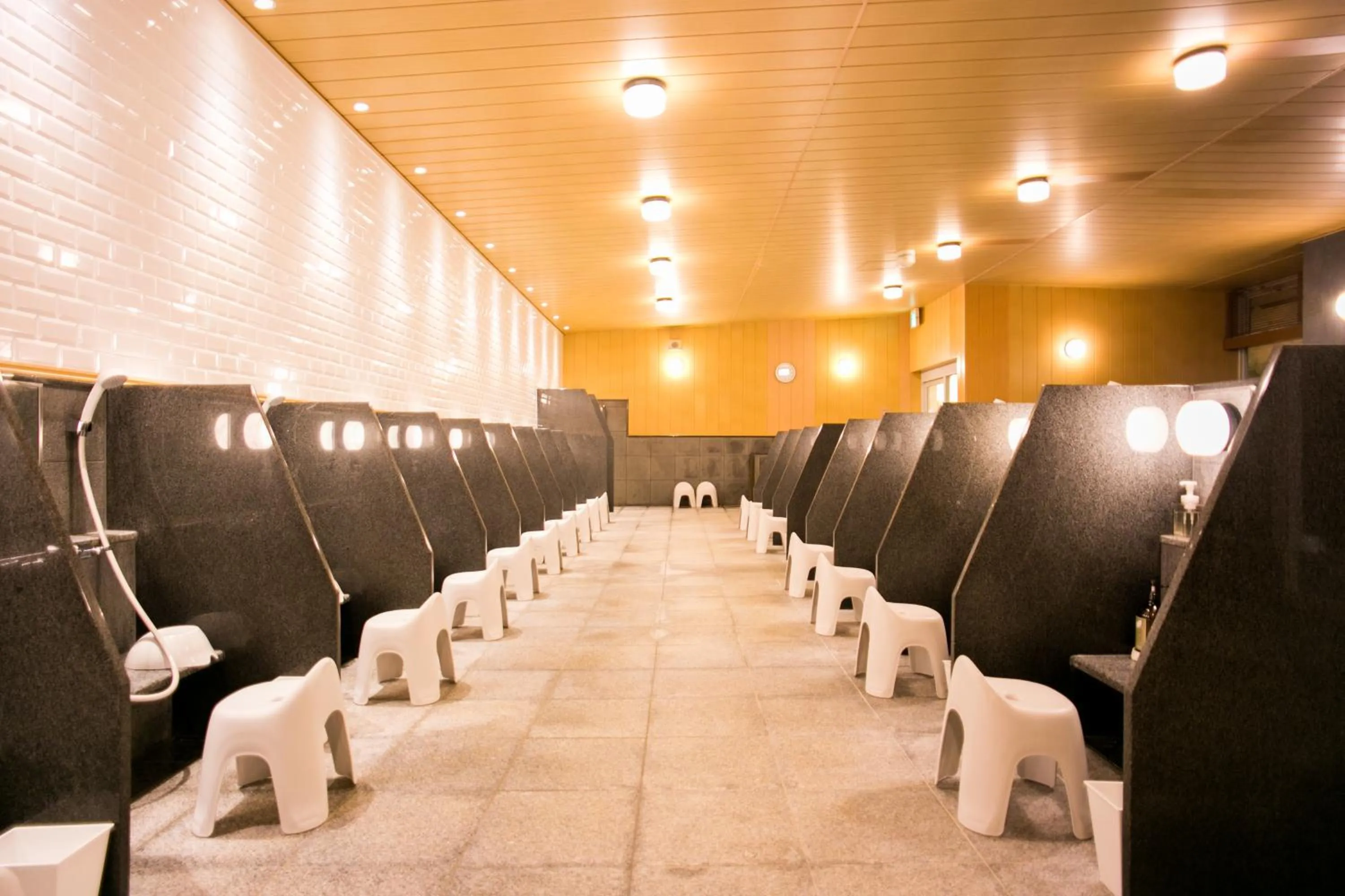 Spa and wellness centre/facilities in Nishitetsu Hotel Croom Hakata