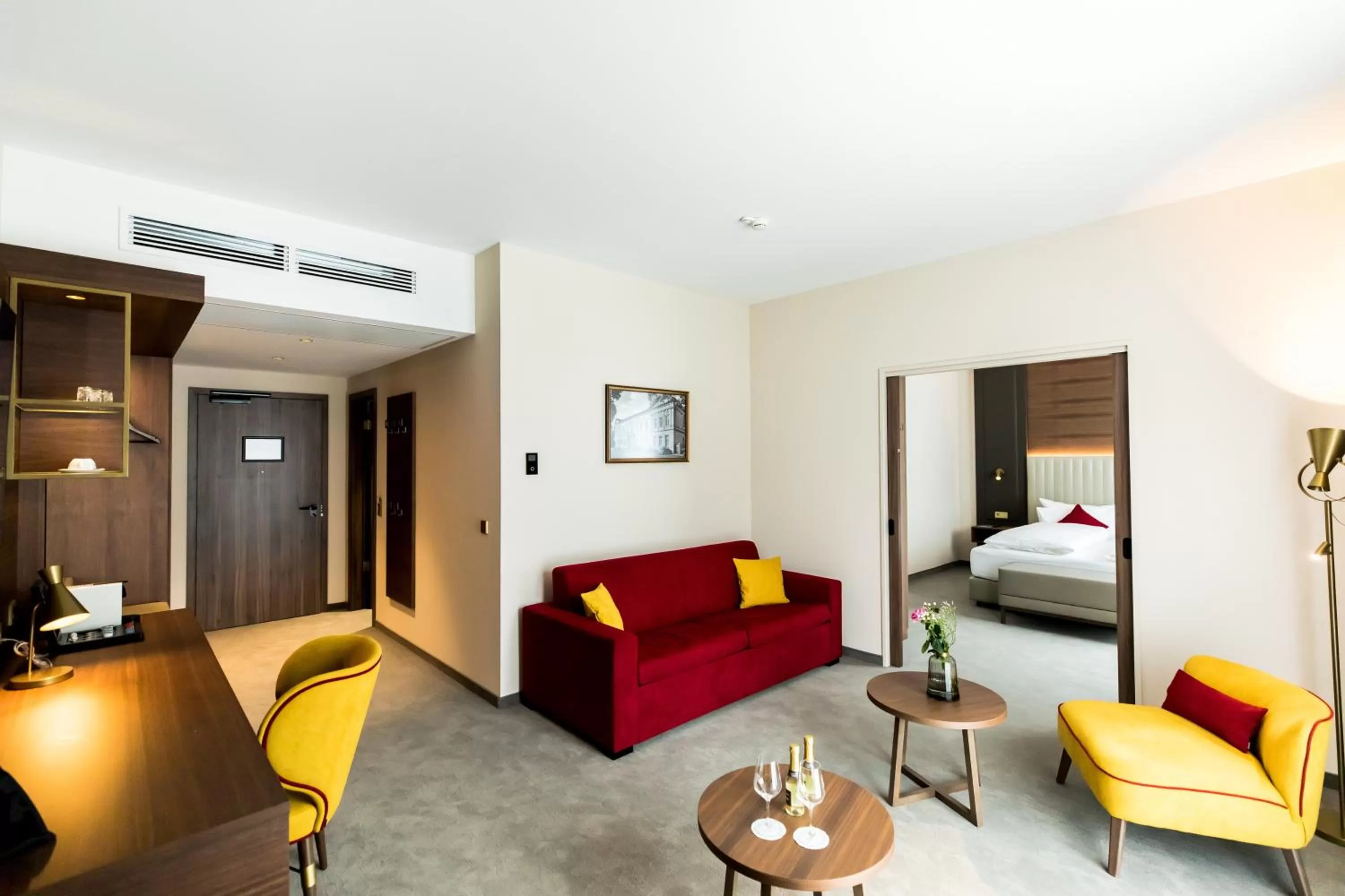 Photo of the whole room, Bed in Hotel Am Schloss Aurich - Schlossresidenz