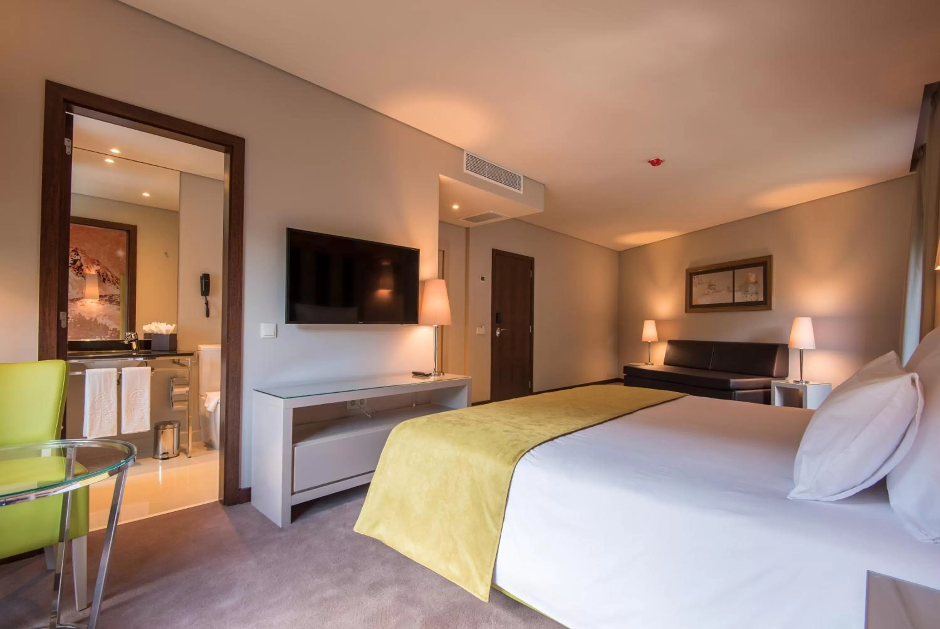 Bedroom, Bed in Vila Galé Collection Serra da Estrela