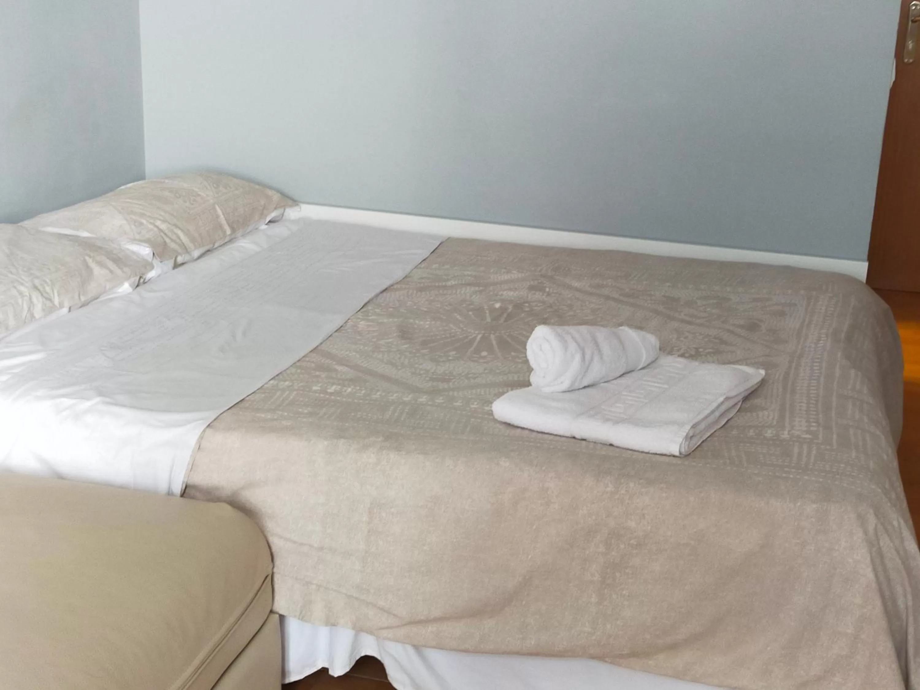 Bed in Benalmadena ,apartamento-Estudio primera Línea de Playa