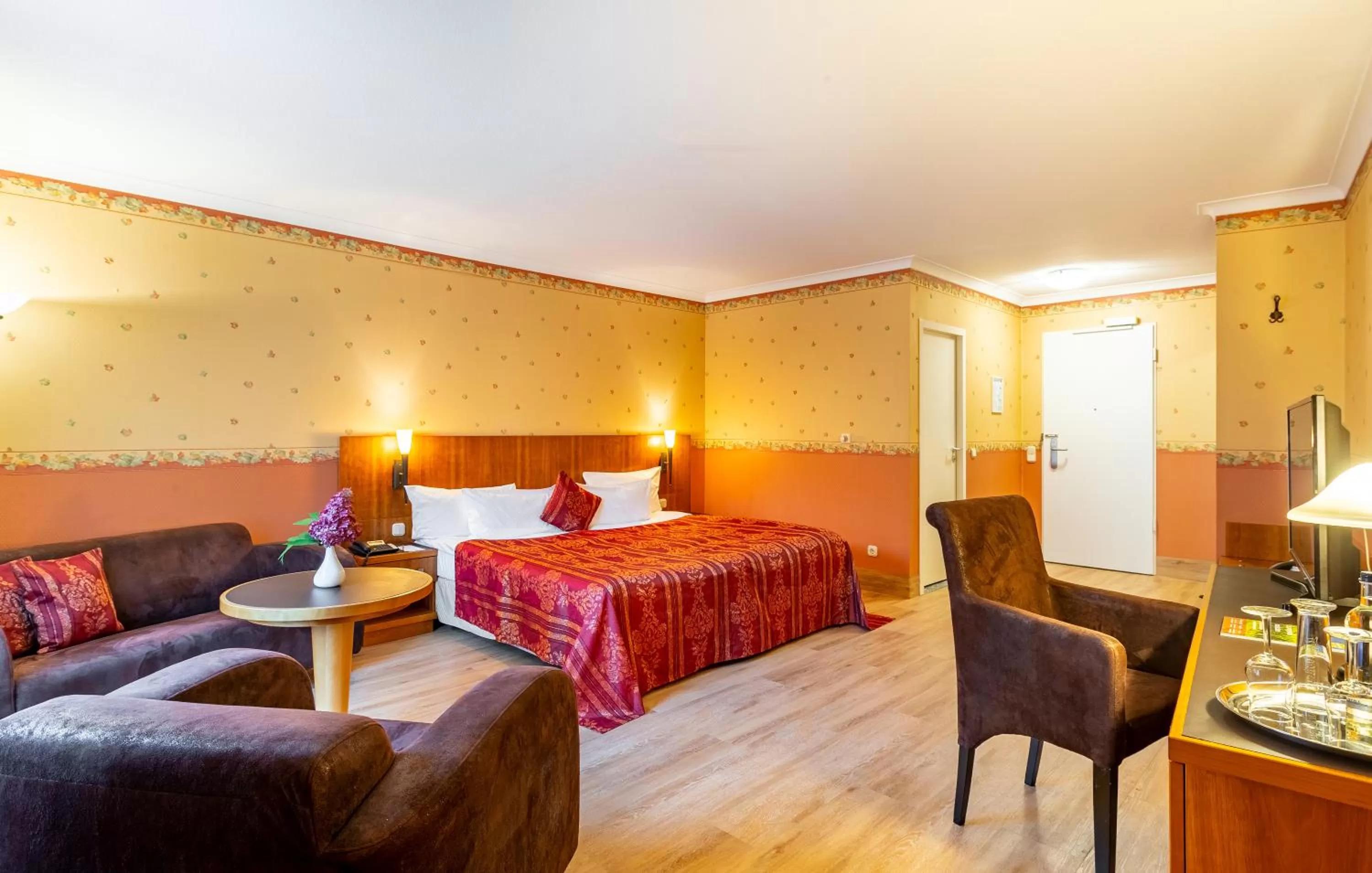 Photo of the whole room, Bed in Parkhotel Görlitz