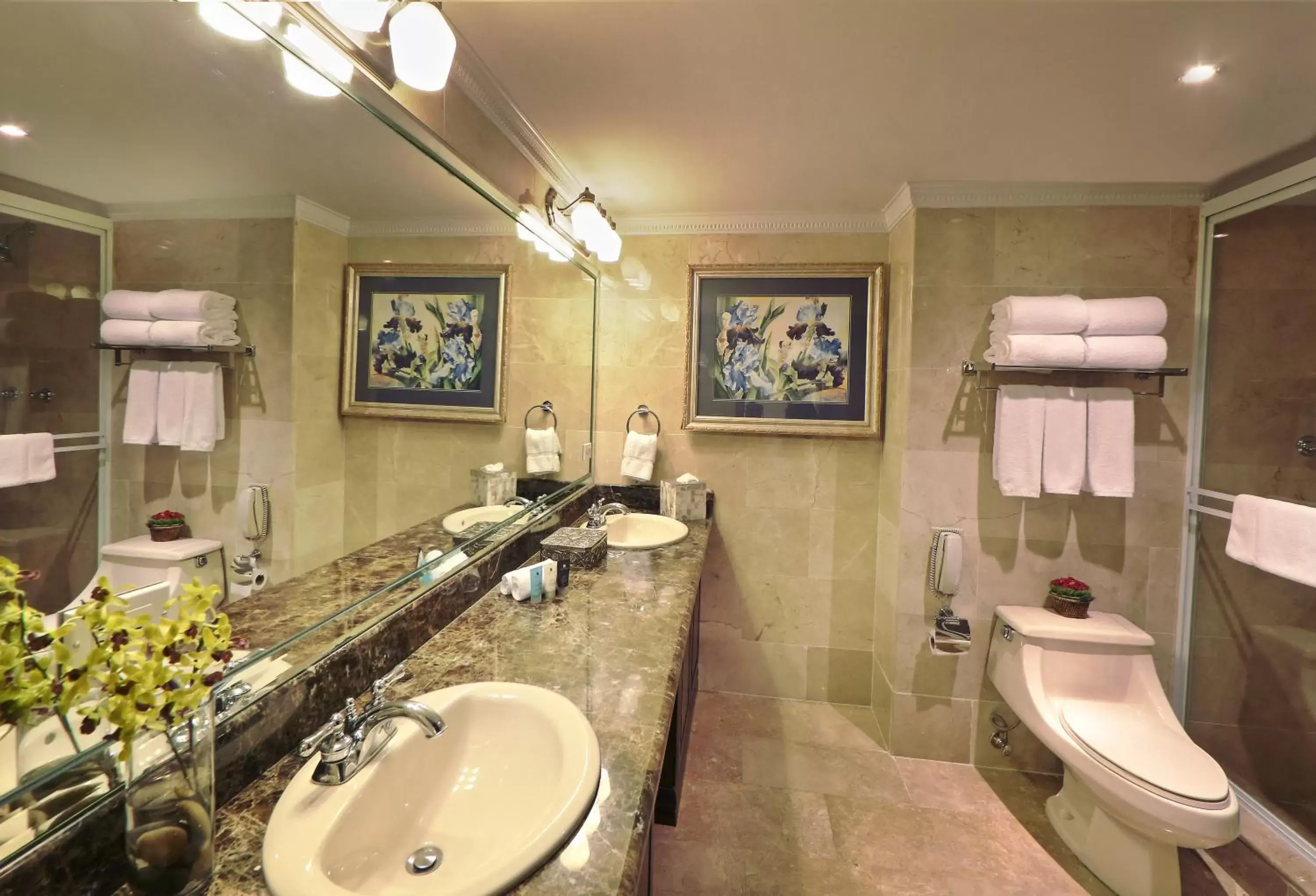 Royal Suite in Crowne Plaza Panama, an IHG Hotel Royal Suite in Crowne Plaza Panama, an IHG Hotel