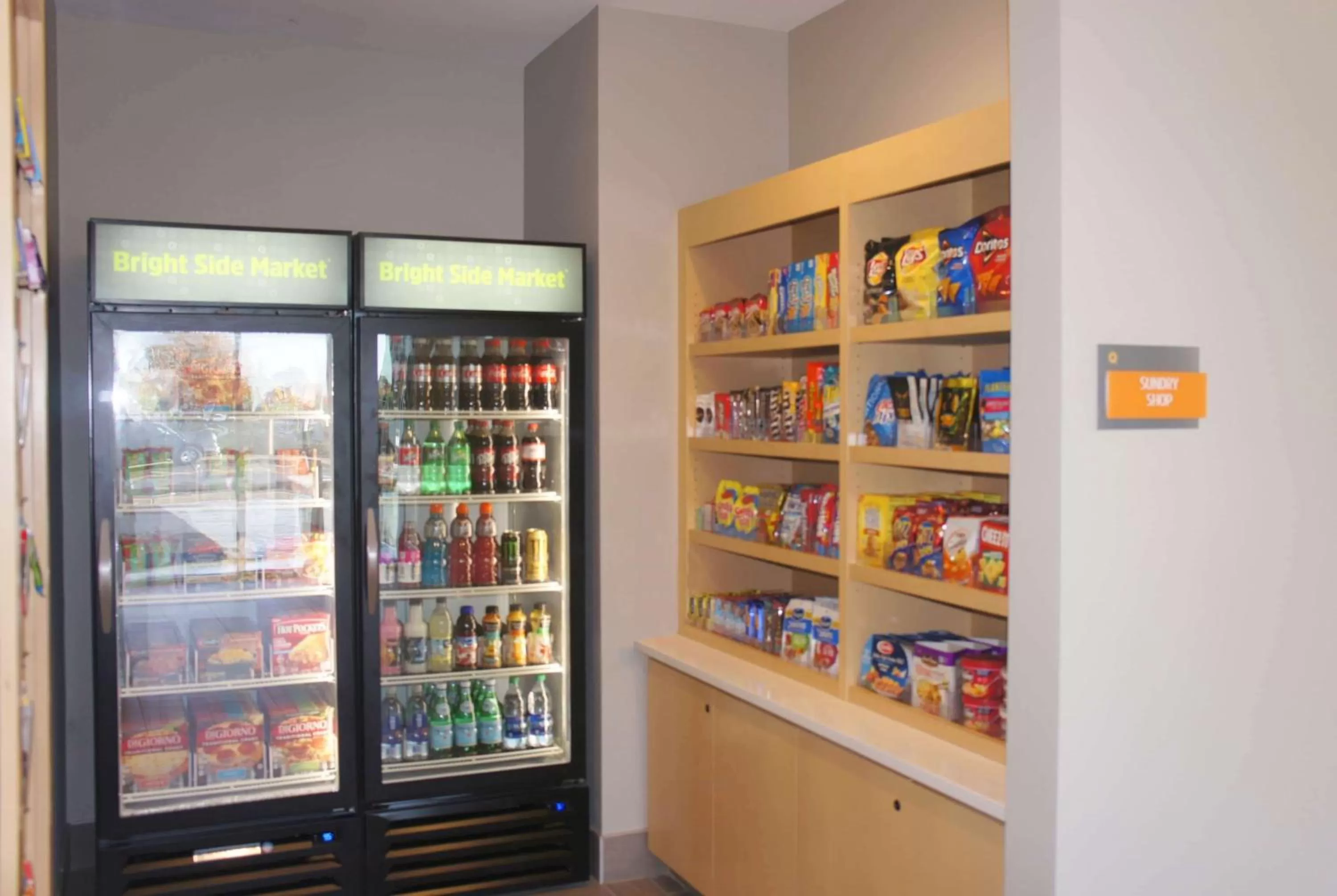 Food and drinks in La Quinta by Wyndham Madera