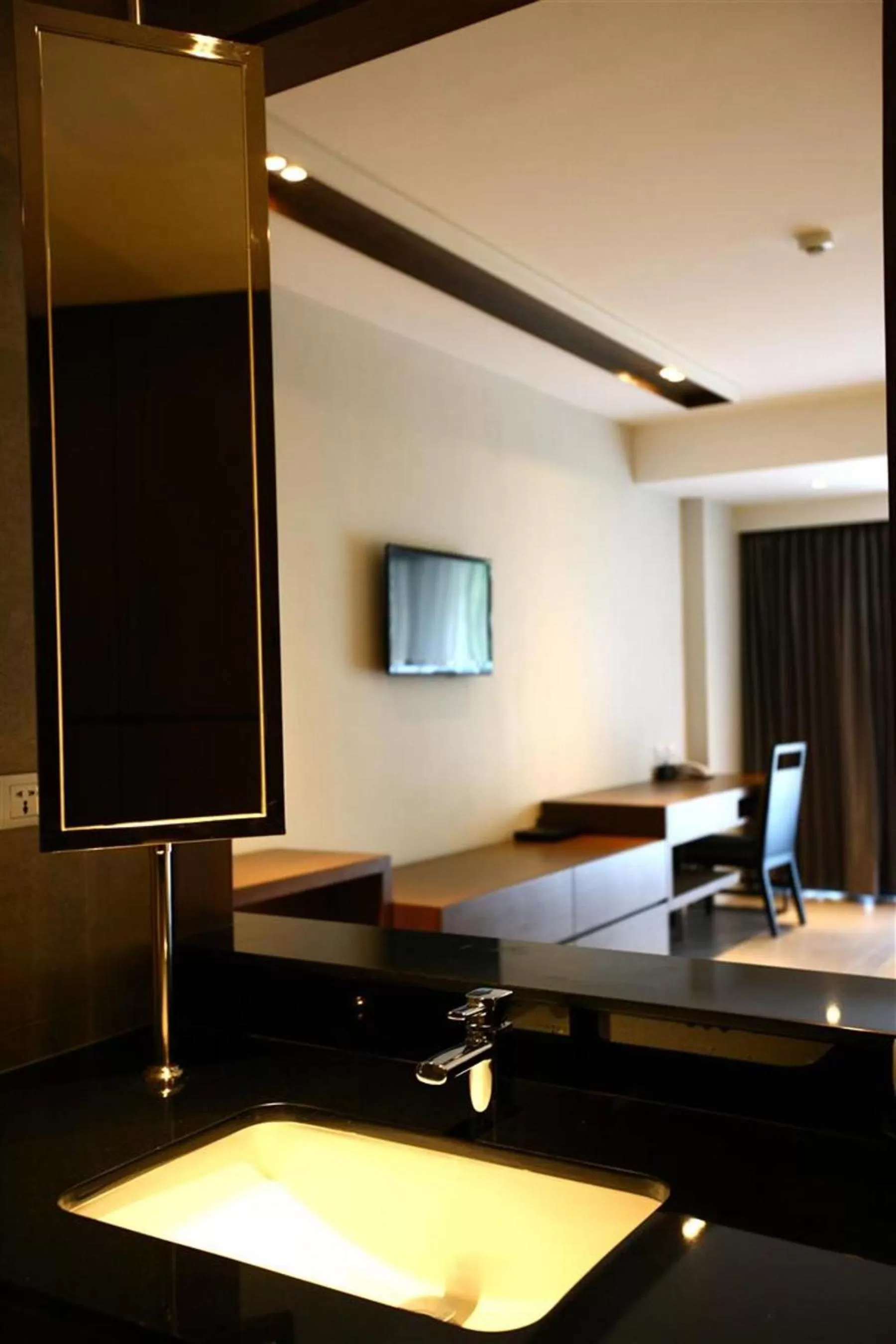 Bathroom in Season Five Hotel