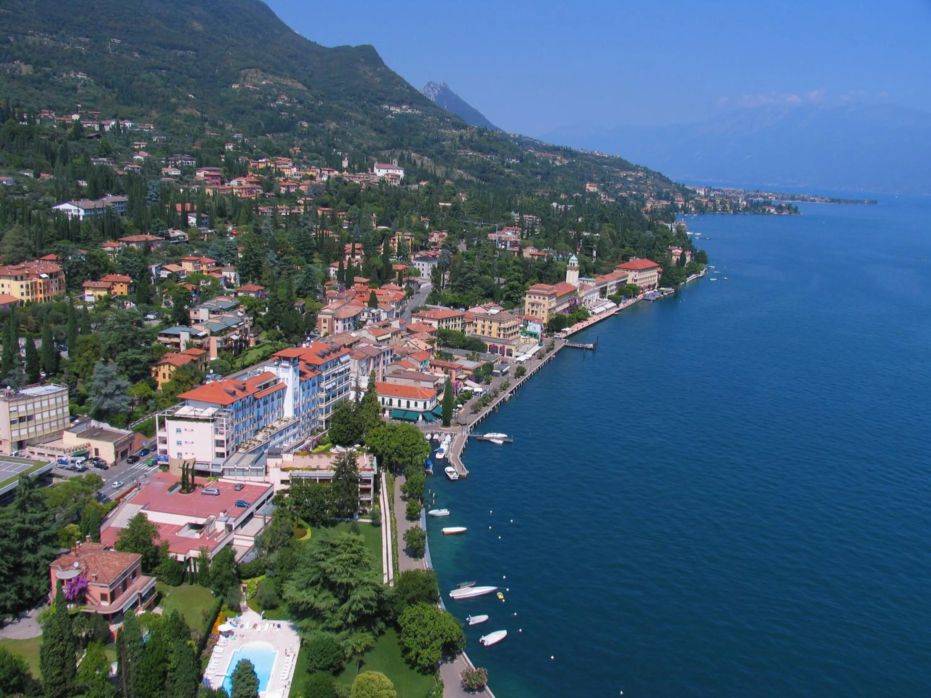 Facade/entrance in Hotel Savoy Palace