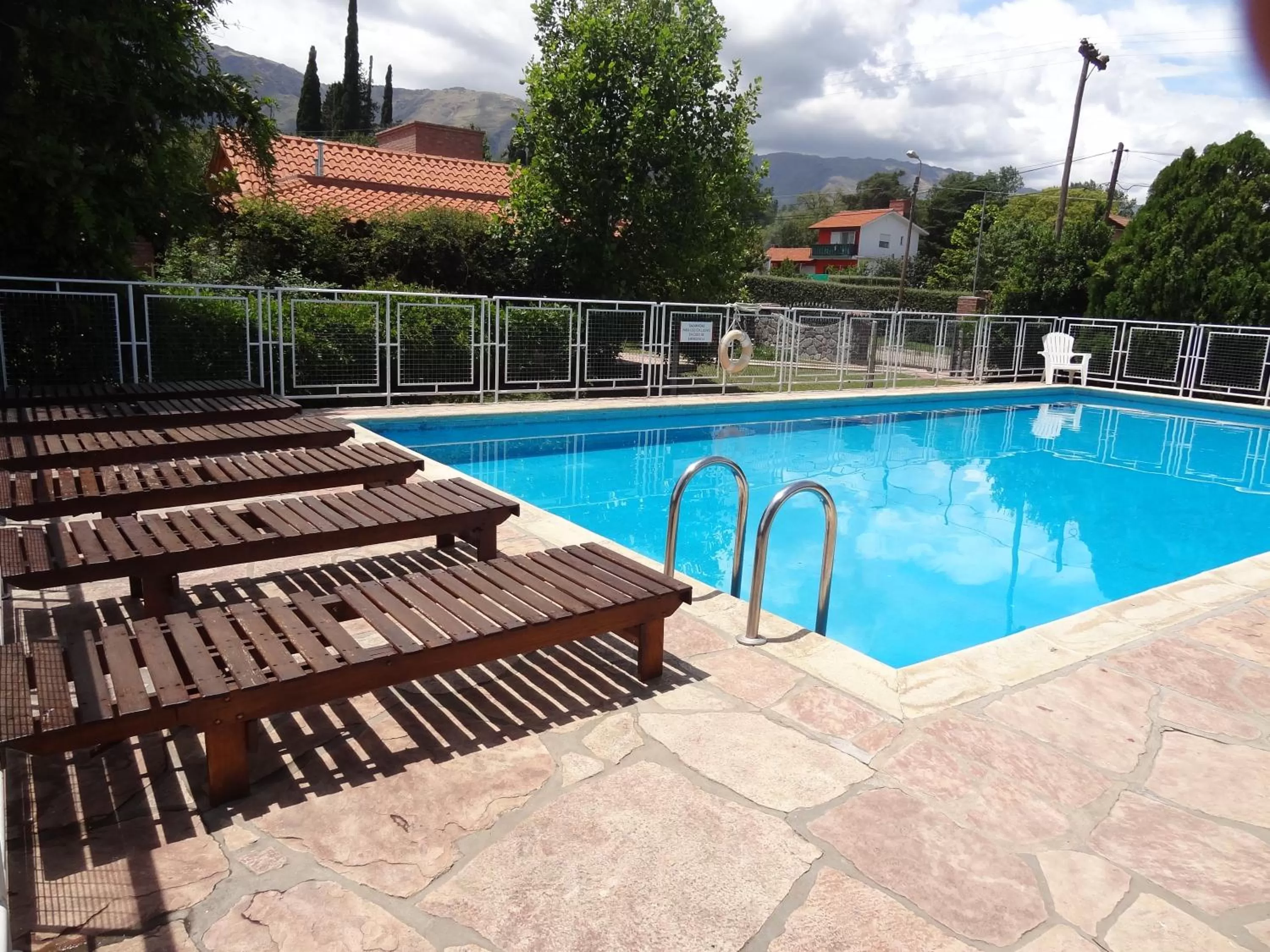 Swimming pool in Hostería Lida