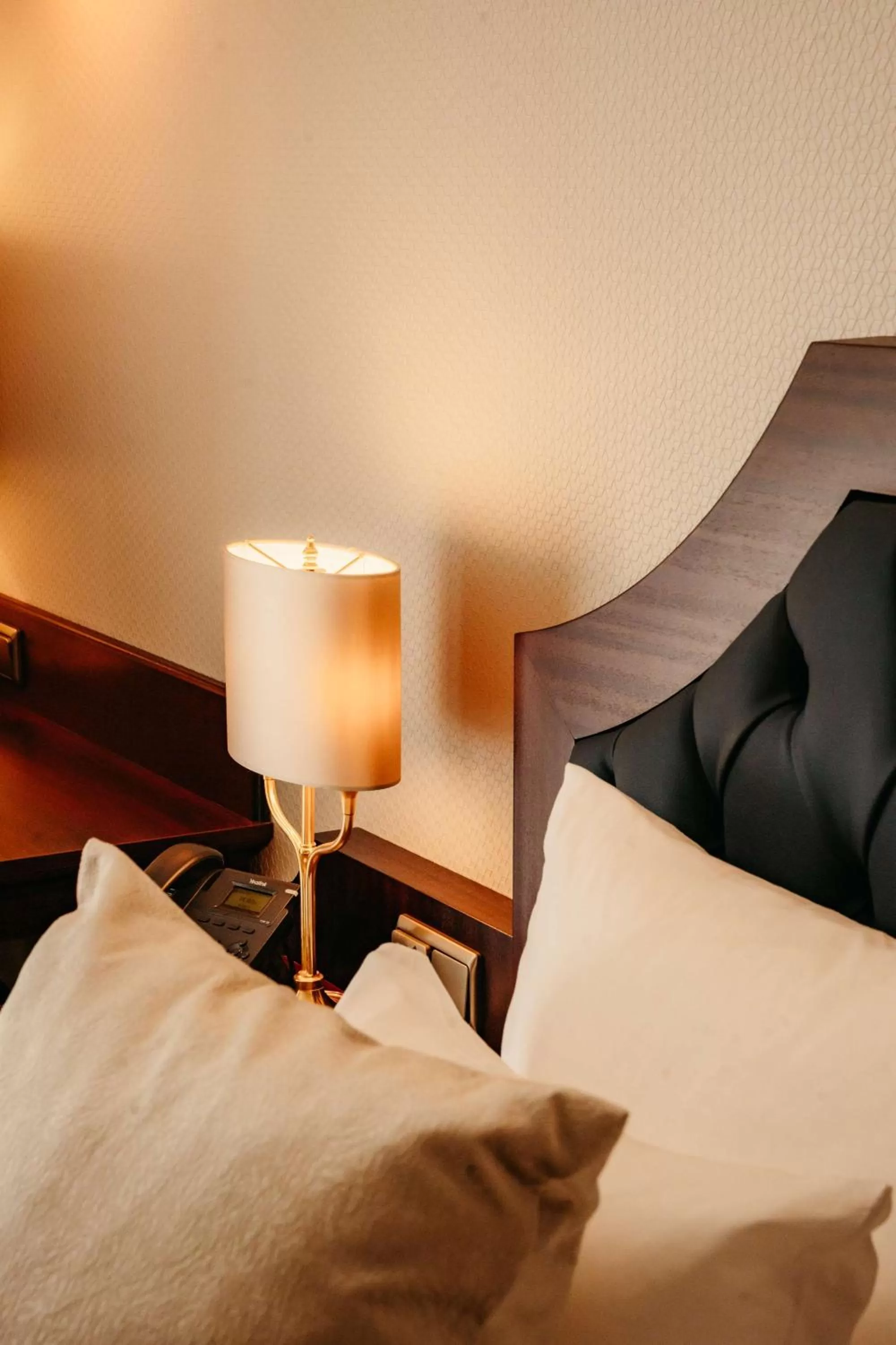 Bedroom, Bed in Grand Hotel Karel V