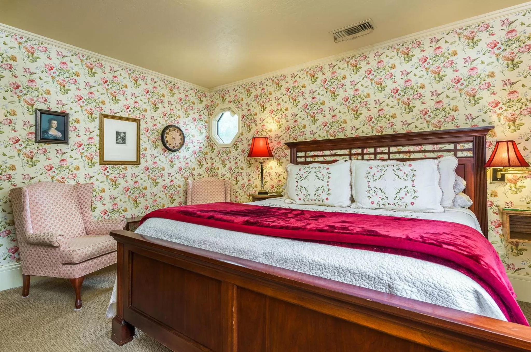 Photo of the whole room, Bed in Abigail's Bed and Breakfast Inn