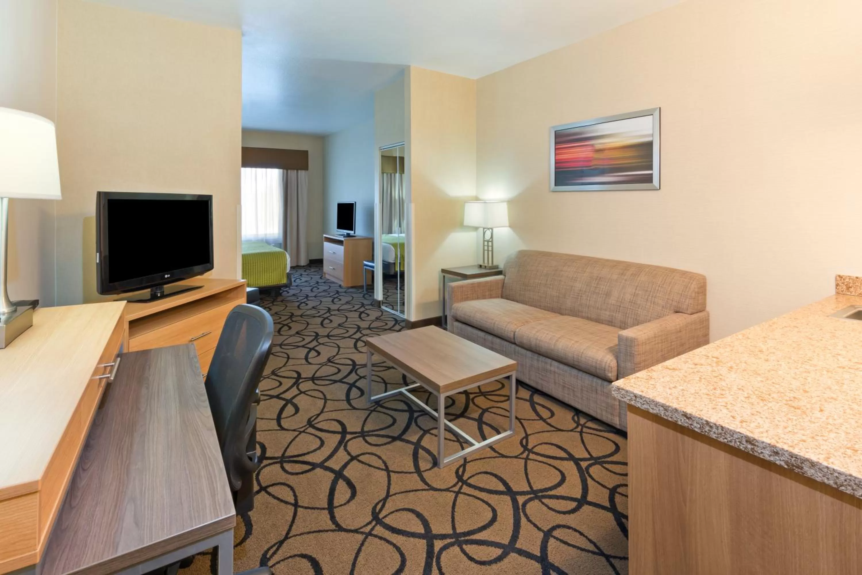 Seating area in Holiday Inn Express Hotel and Suites - Henderson by IHG