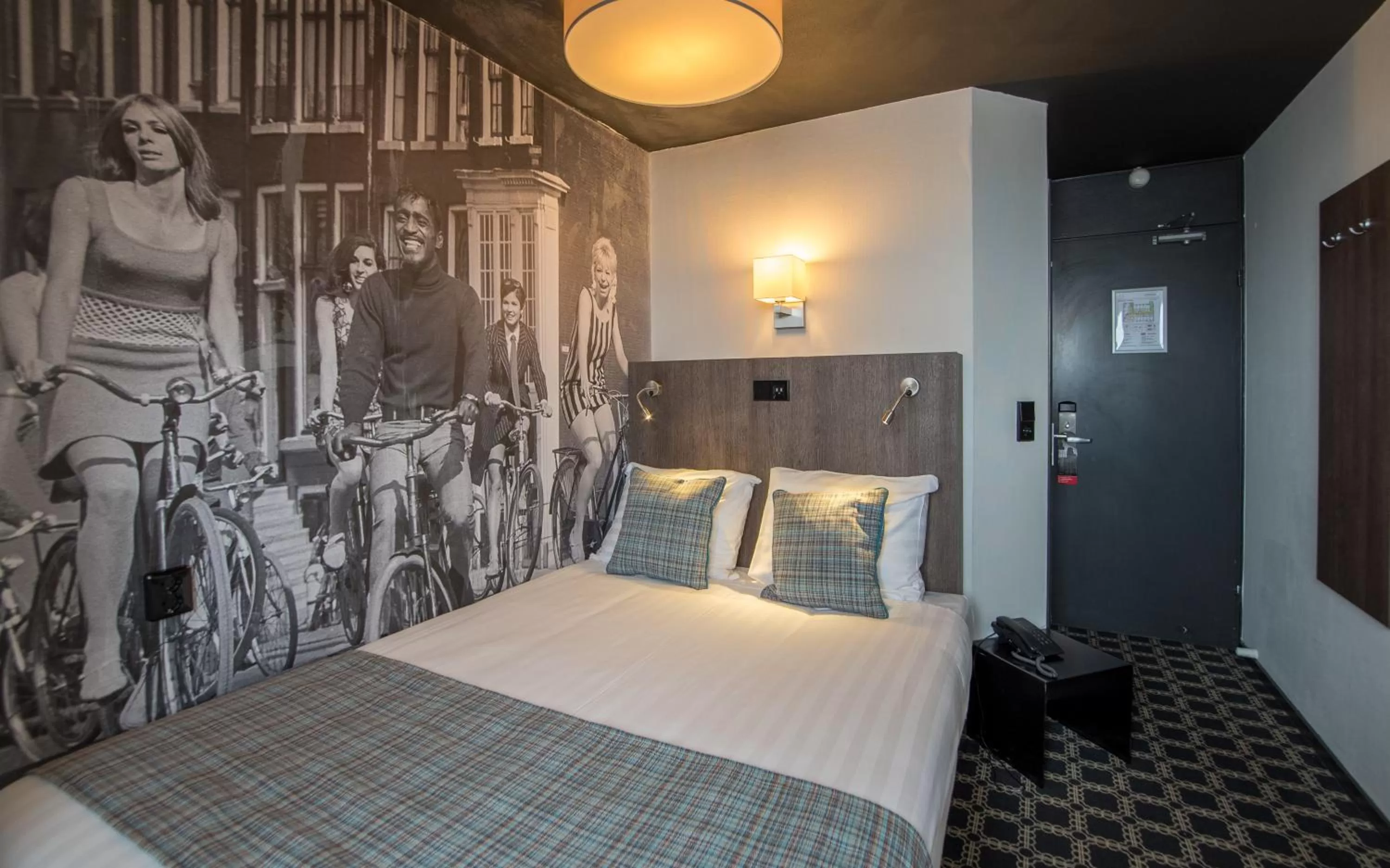 Photo of the whole room, Bed in Hotel Cornelisz