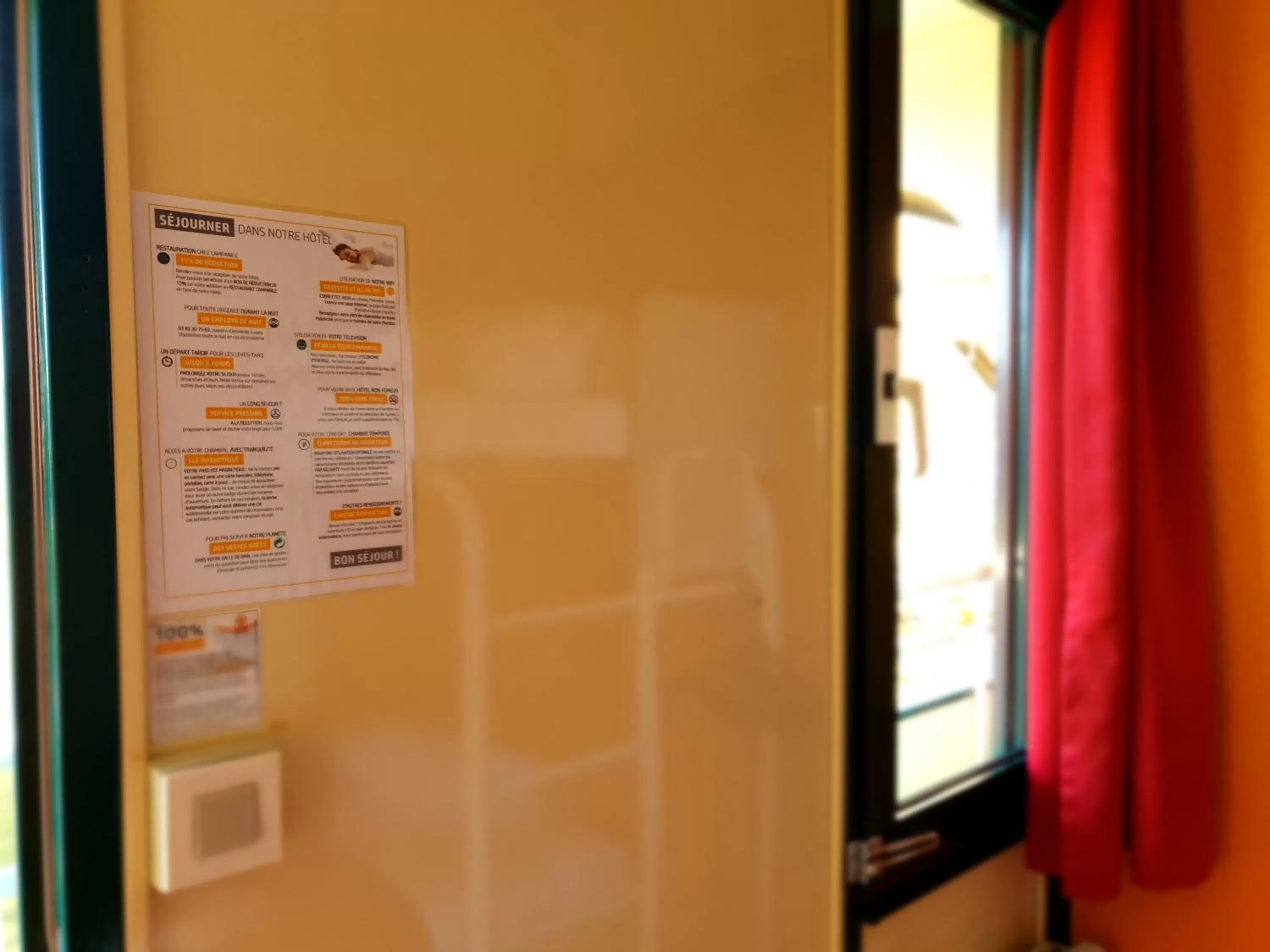 Logo/Certificate/Sign in Premiere Classe Nancy Est Essey