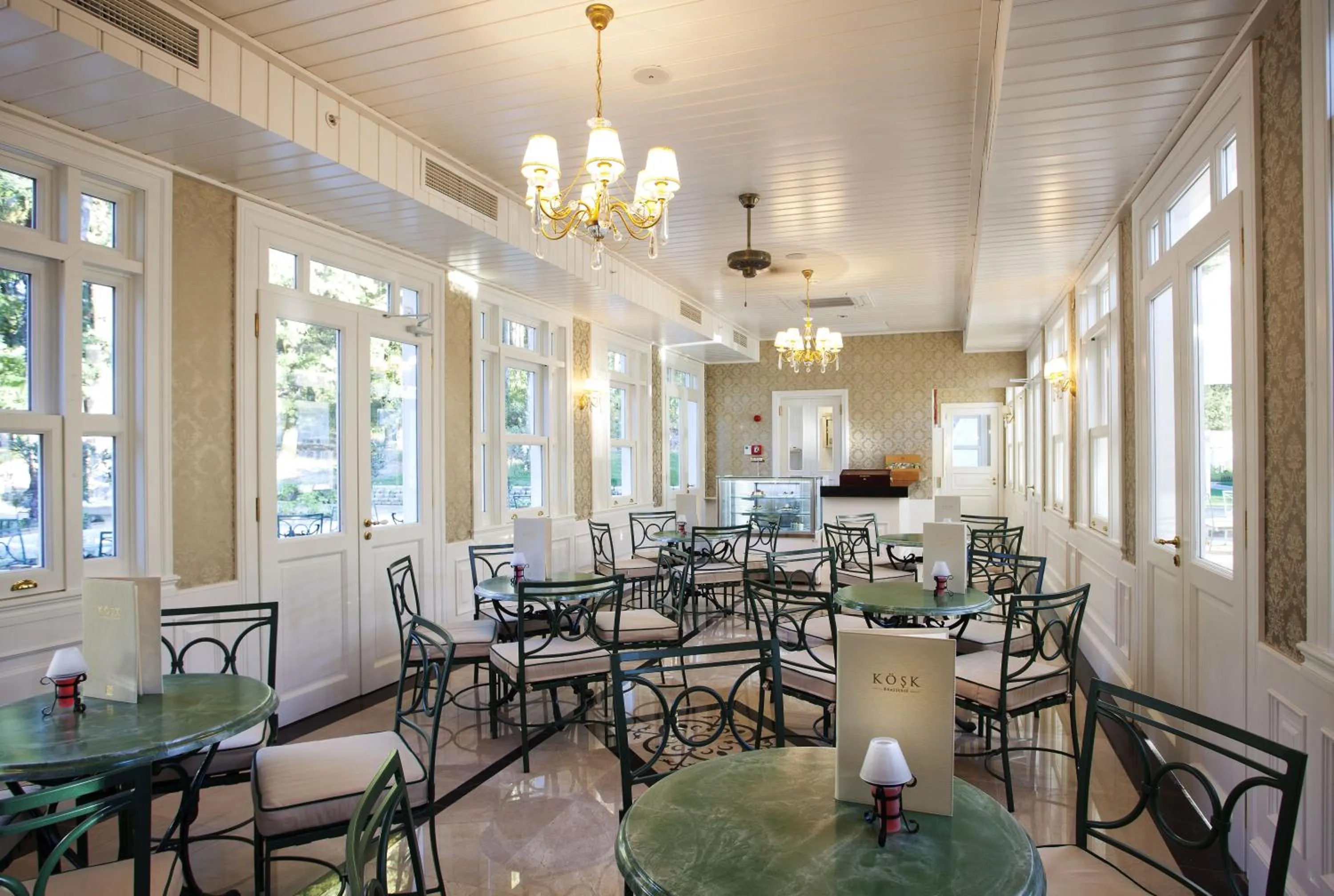 Lounge or bar in Limak Yalova Thermal Boutique Hotel