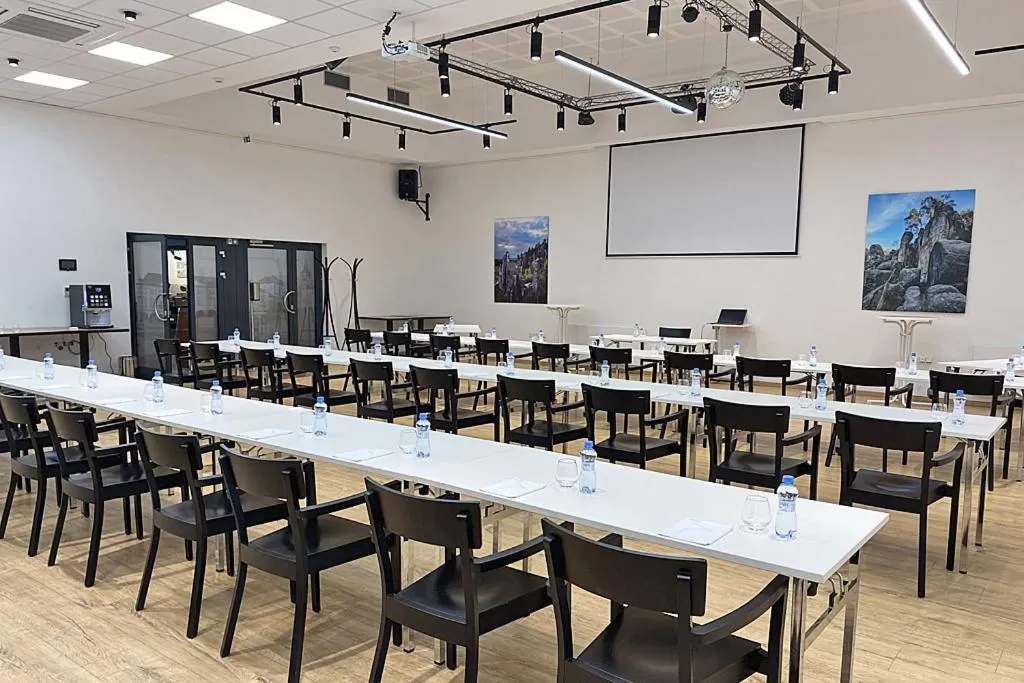 Meeting/conference room in Hotel reSTART Superior