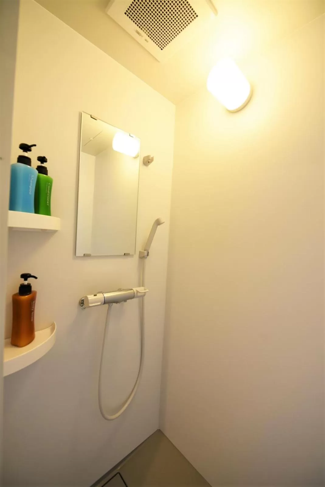 Shower, Bathroom in Hostel PLEASURE MARUYAMA