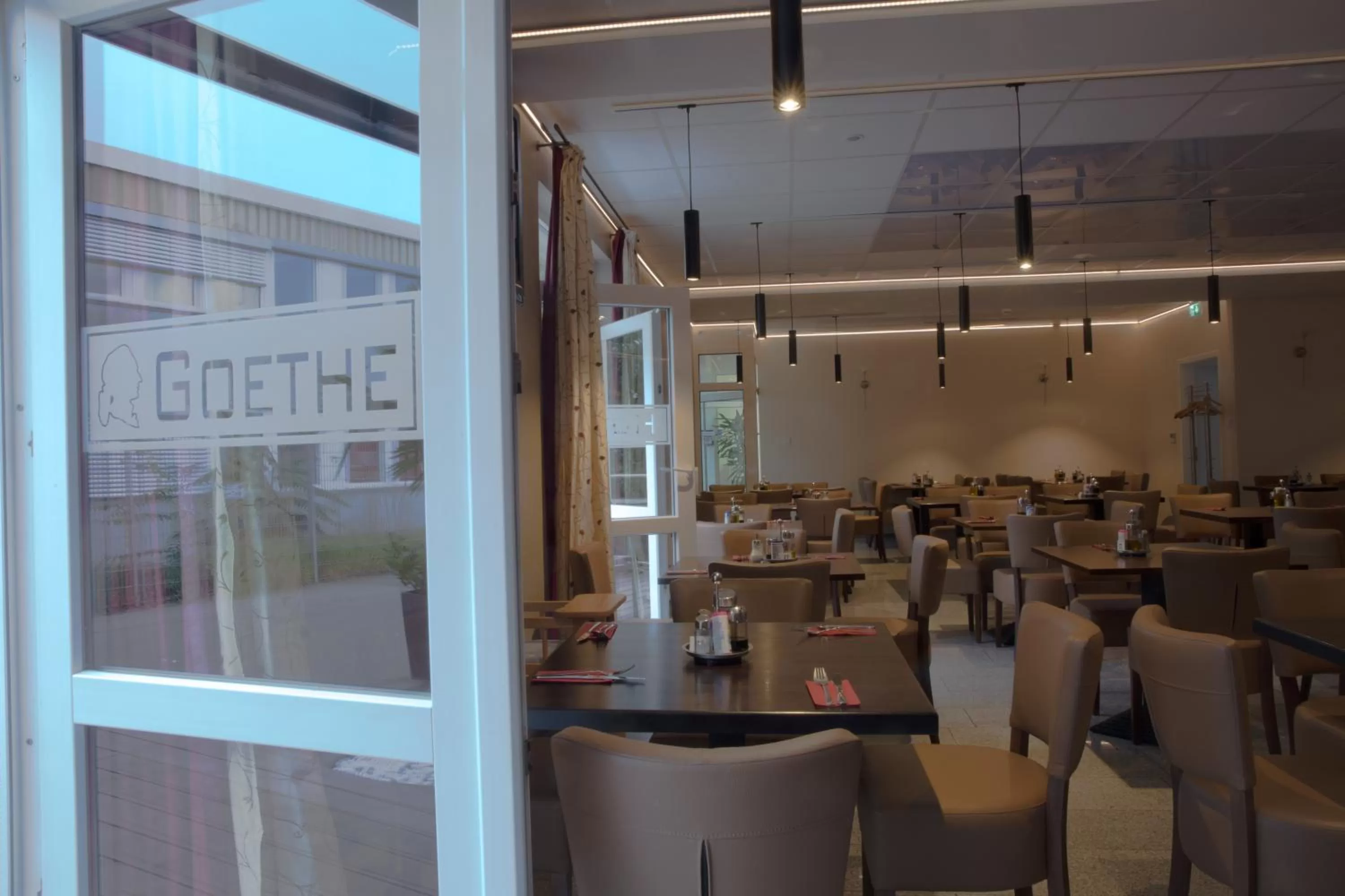 Restaurant/places to eat in Trip Inn Goethe Conference Hotel