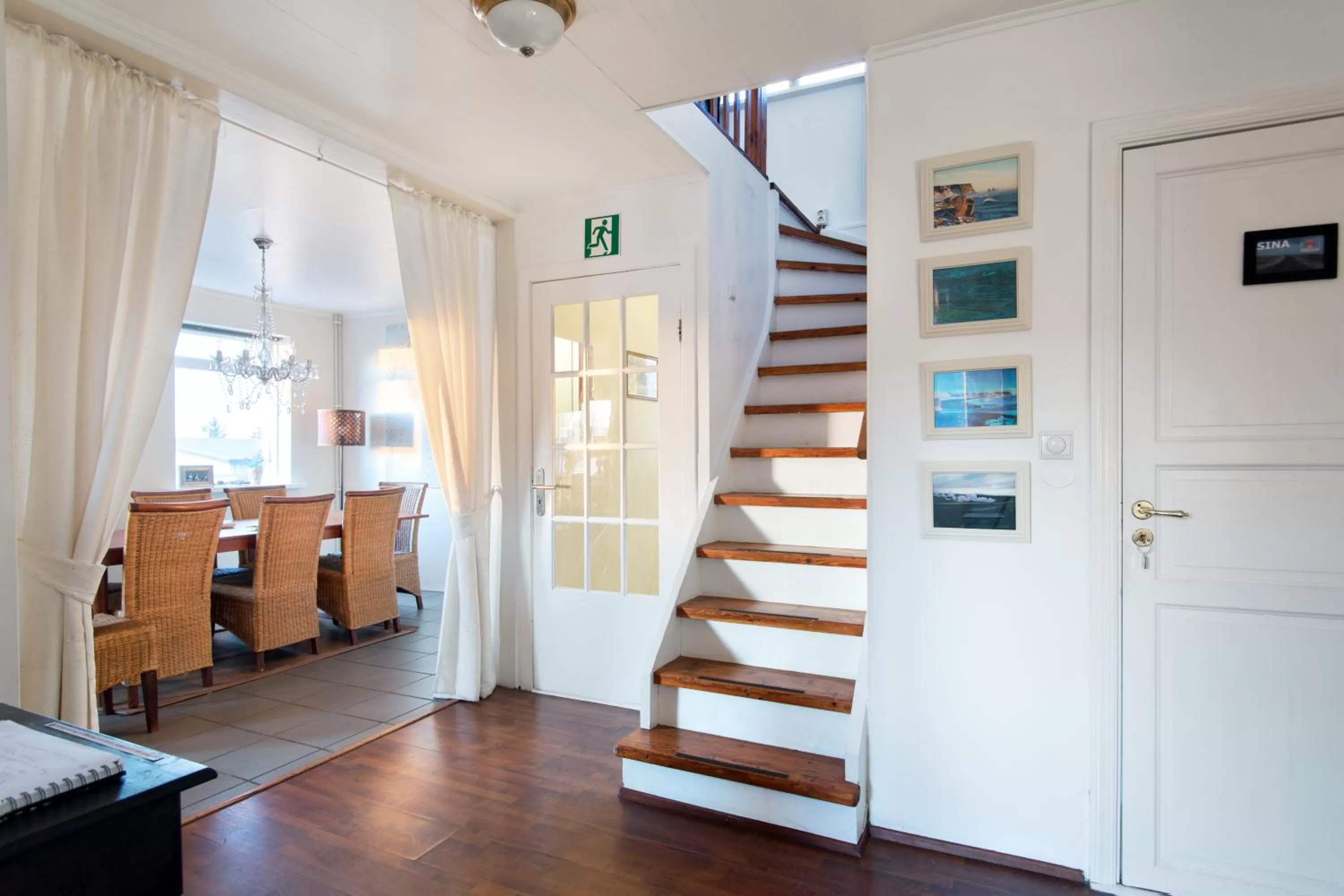 Communal lounge/ TV room in Blue House B&B