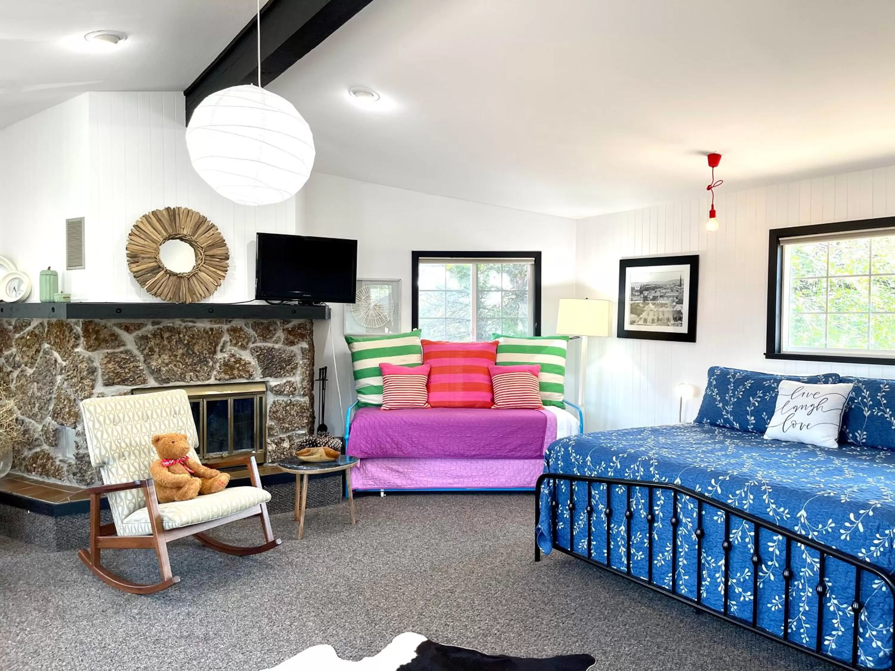 Photo of the whole room in Chalet Inn