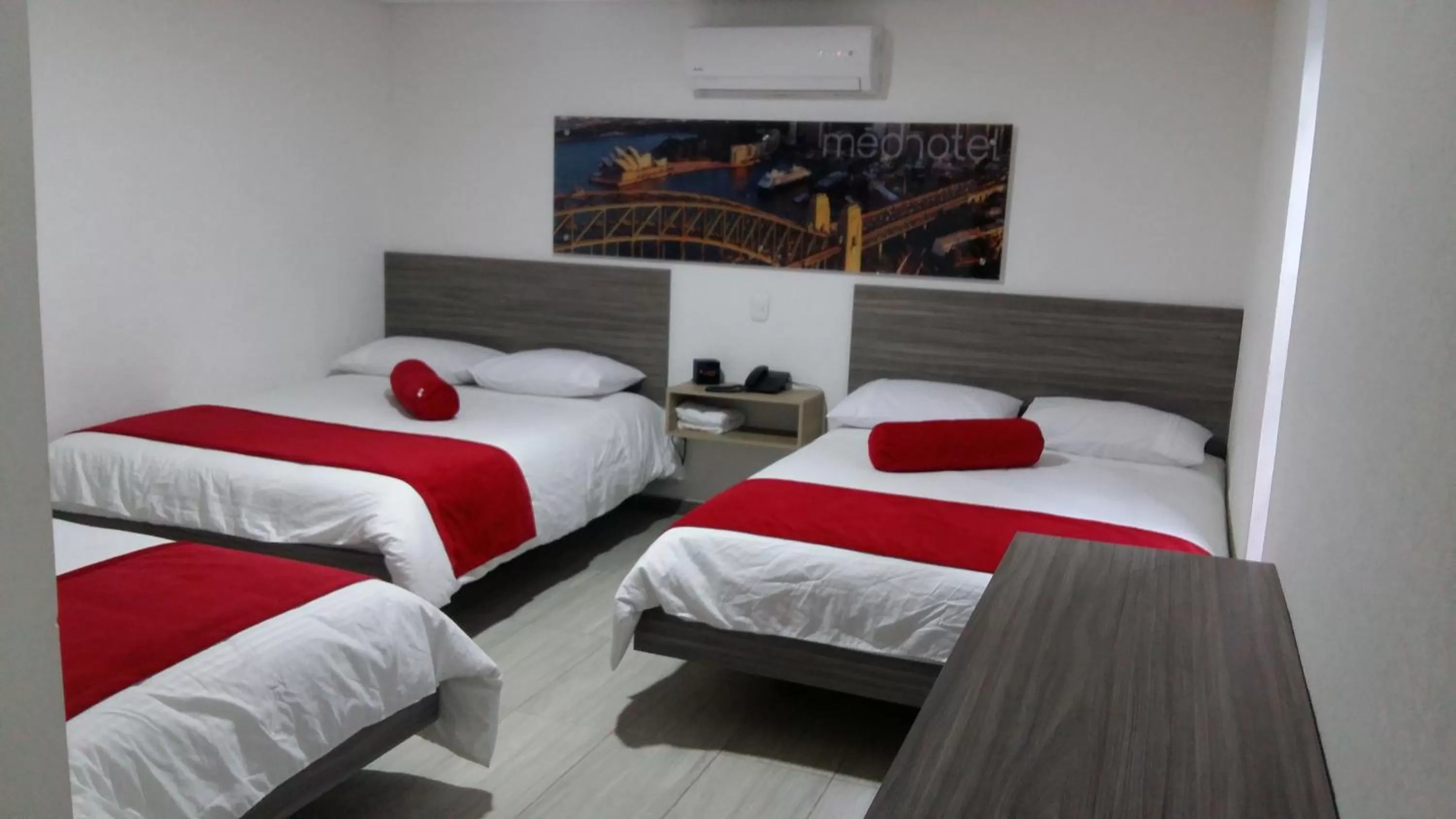 Bedroom, Bed in Hotel Med 70