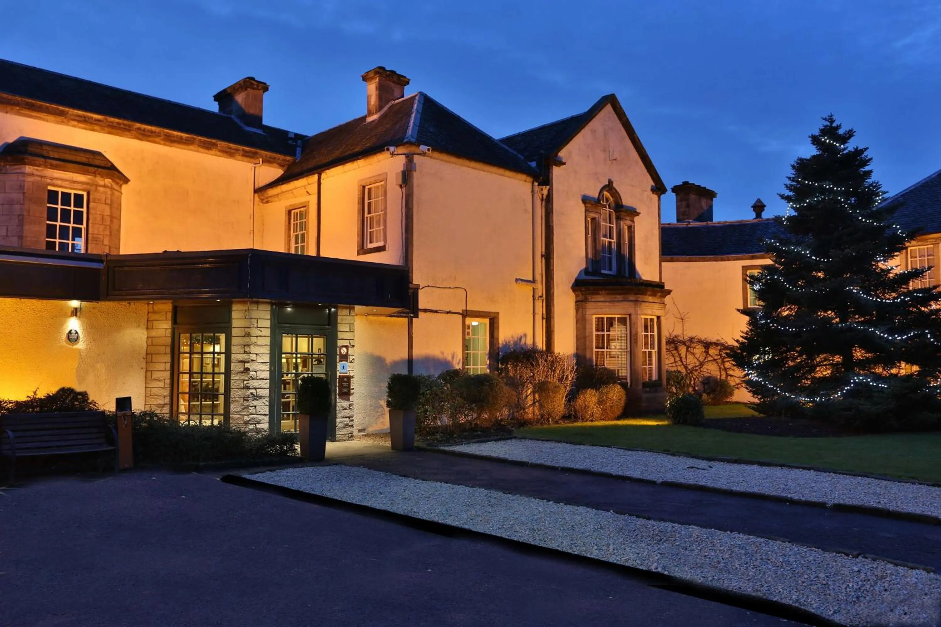 Property building in Best Western Plus Dunfermline Crossford Keavil House Hotel