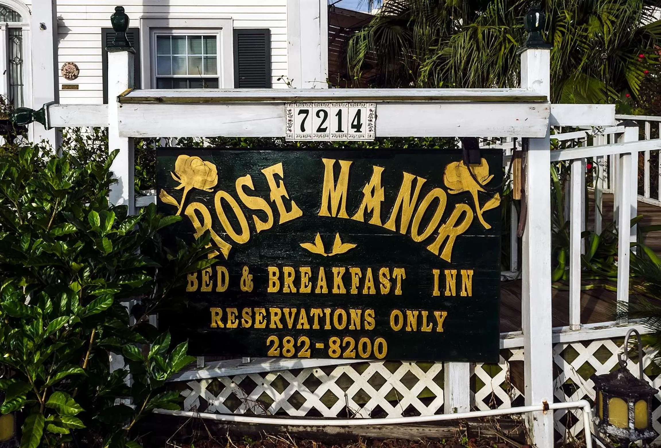 Property building in Rose Manor Bed & Breakfast
