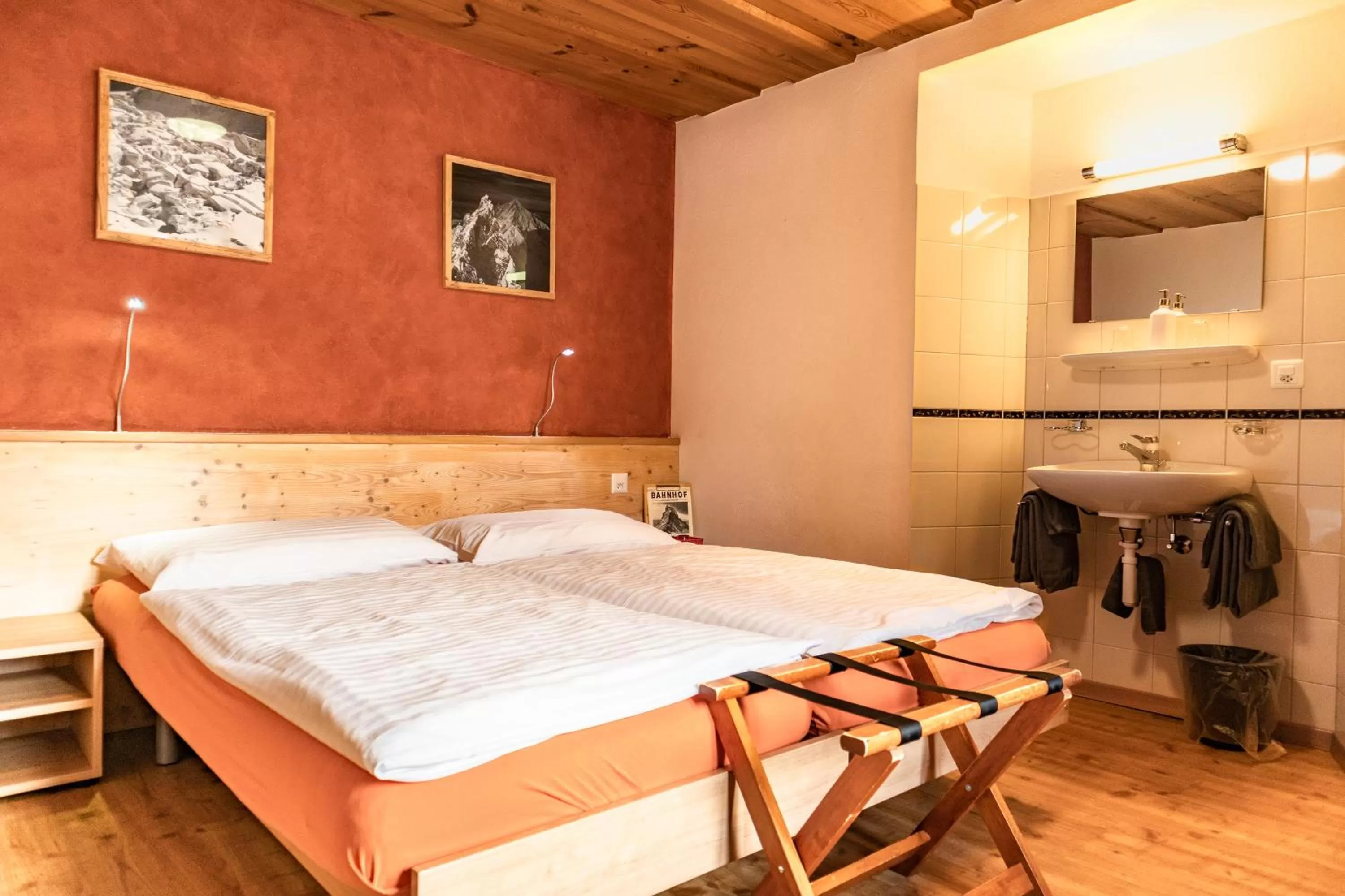 Bed in Hotel Bahnhof