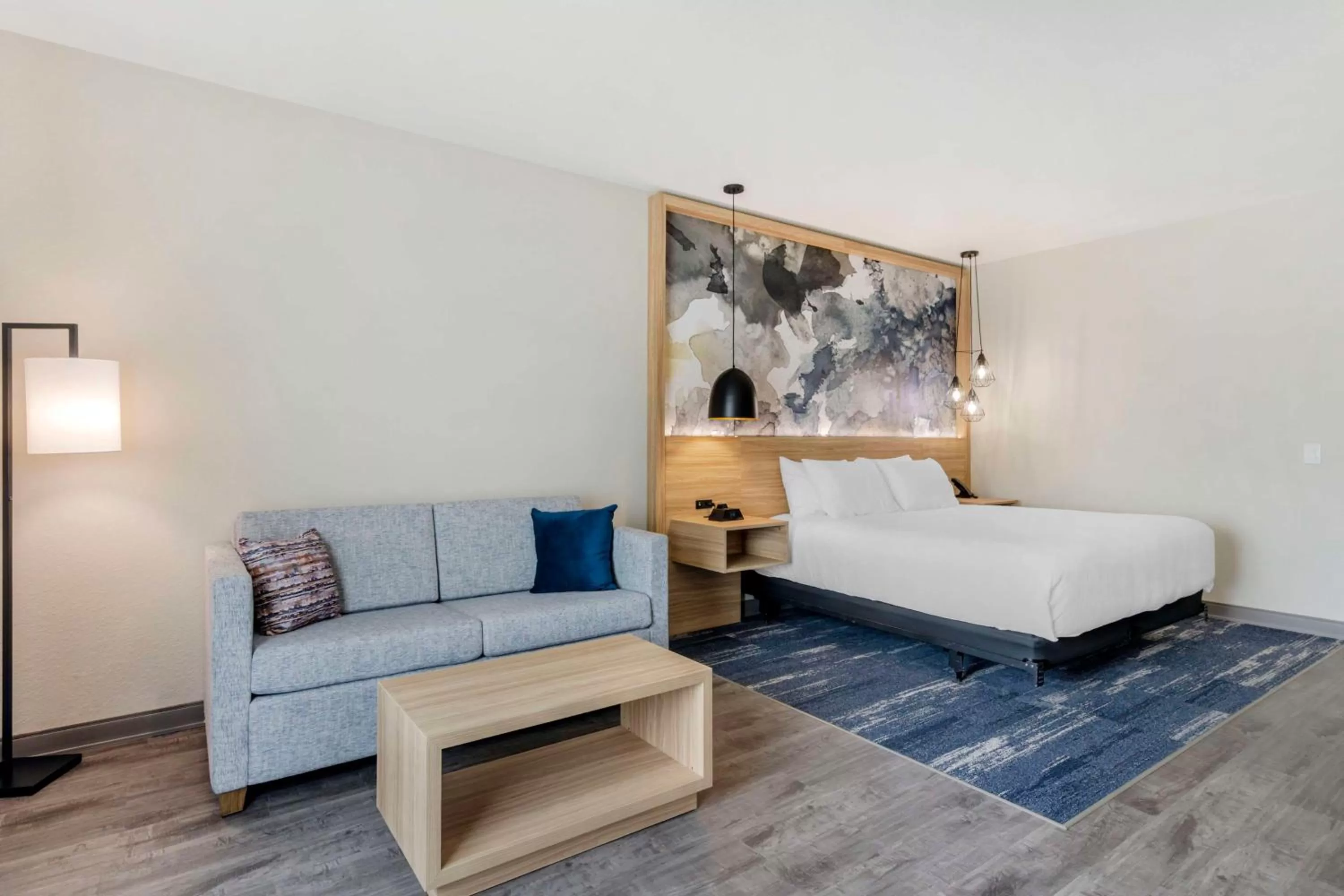 Bedroom, Bed in Best Western Plus Winter Haven Inn & Suites