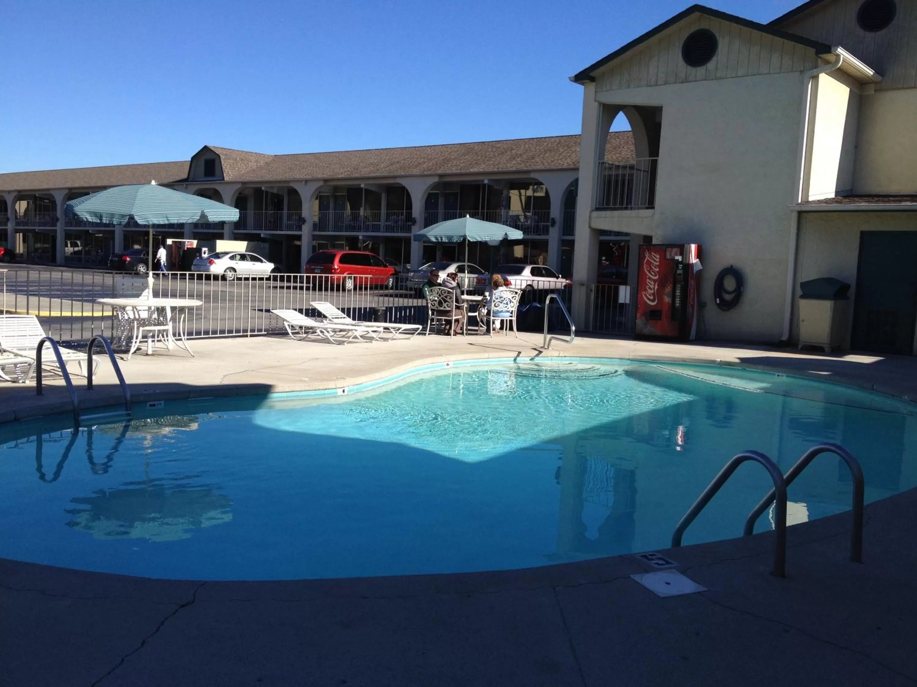 Swimming pool in Conner Hill Motor Lodge