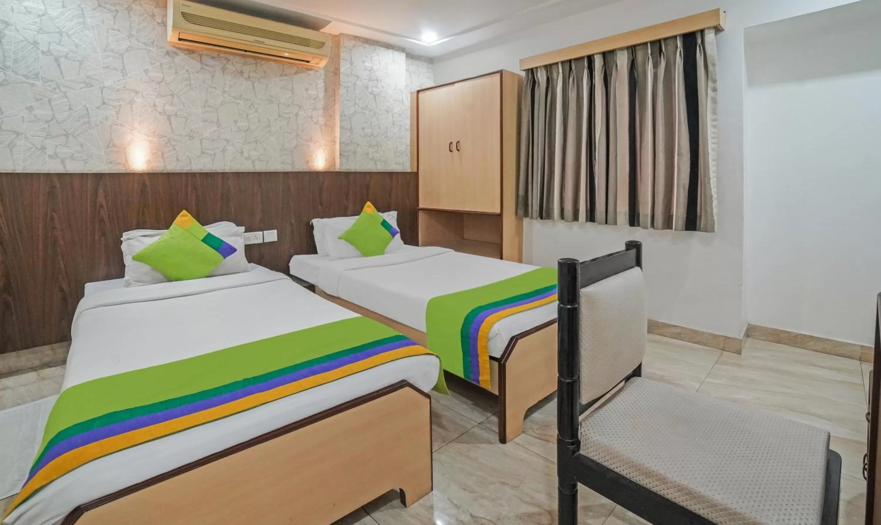 Bedroom, Bed in Treebo Trend South Park Bistupur