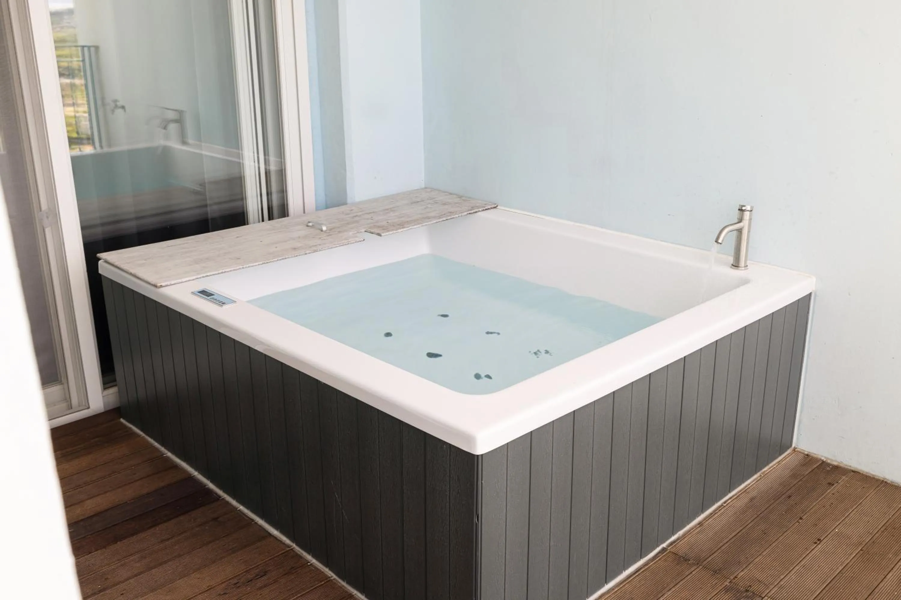 Ocean Soleview Hotel