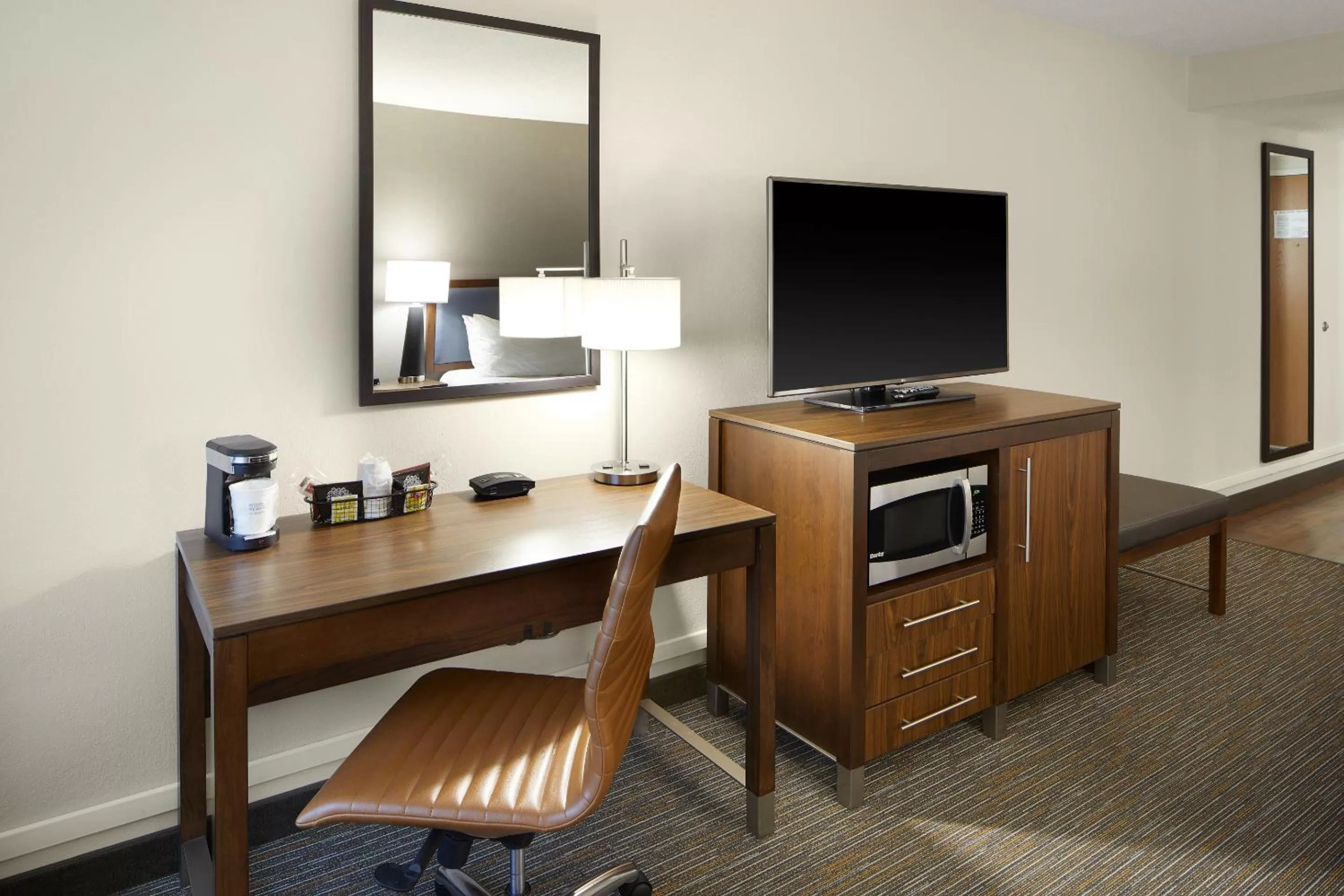 TV and multimedia in Wingate by Wyndham St. Clairsville/Wheeling