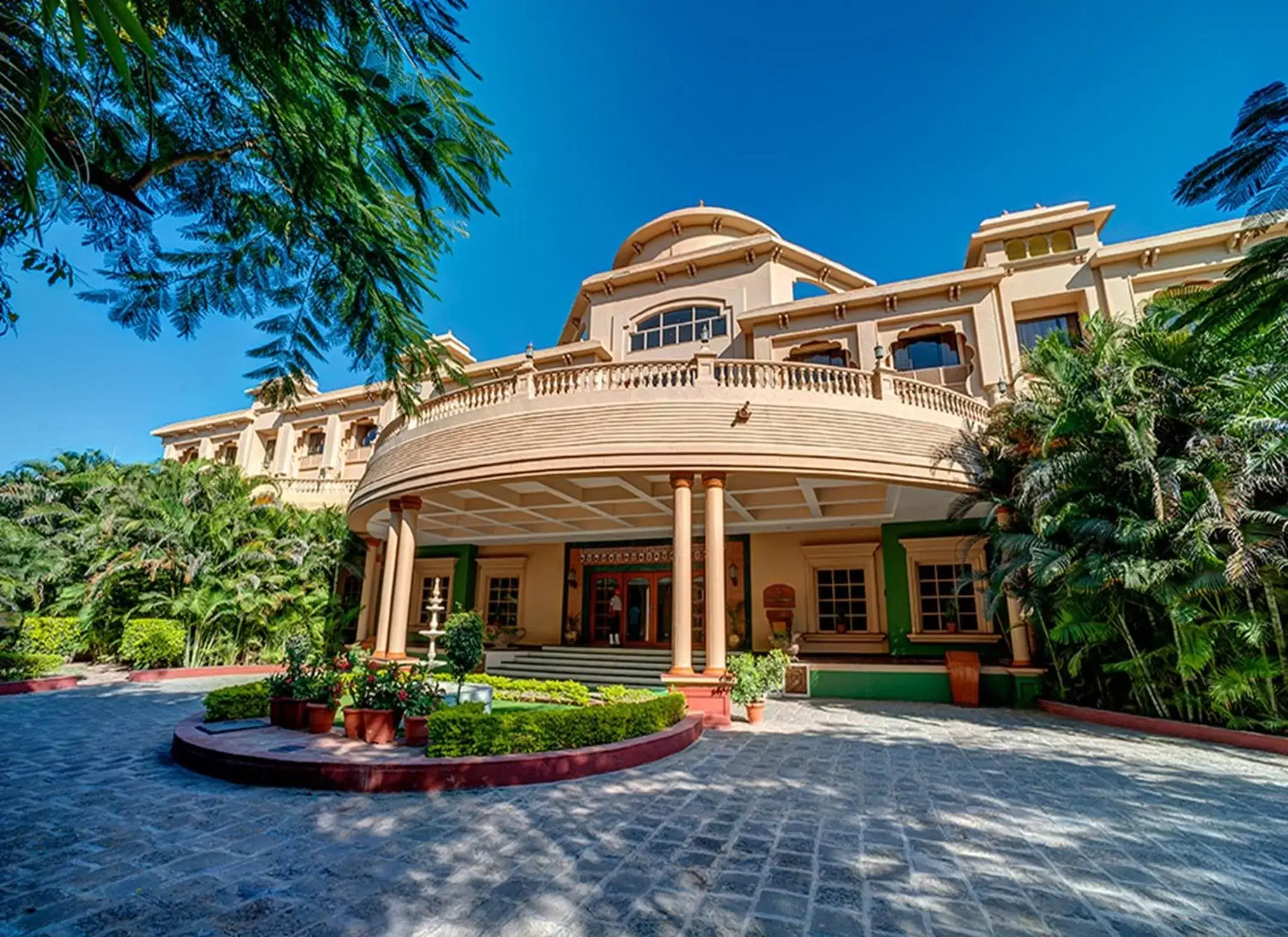 Renest Shraddha Inn - Shirdi Renest Shraddha Inn - Shirdi