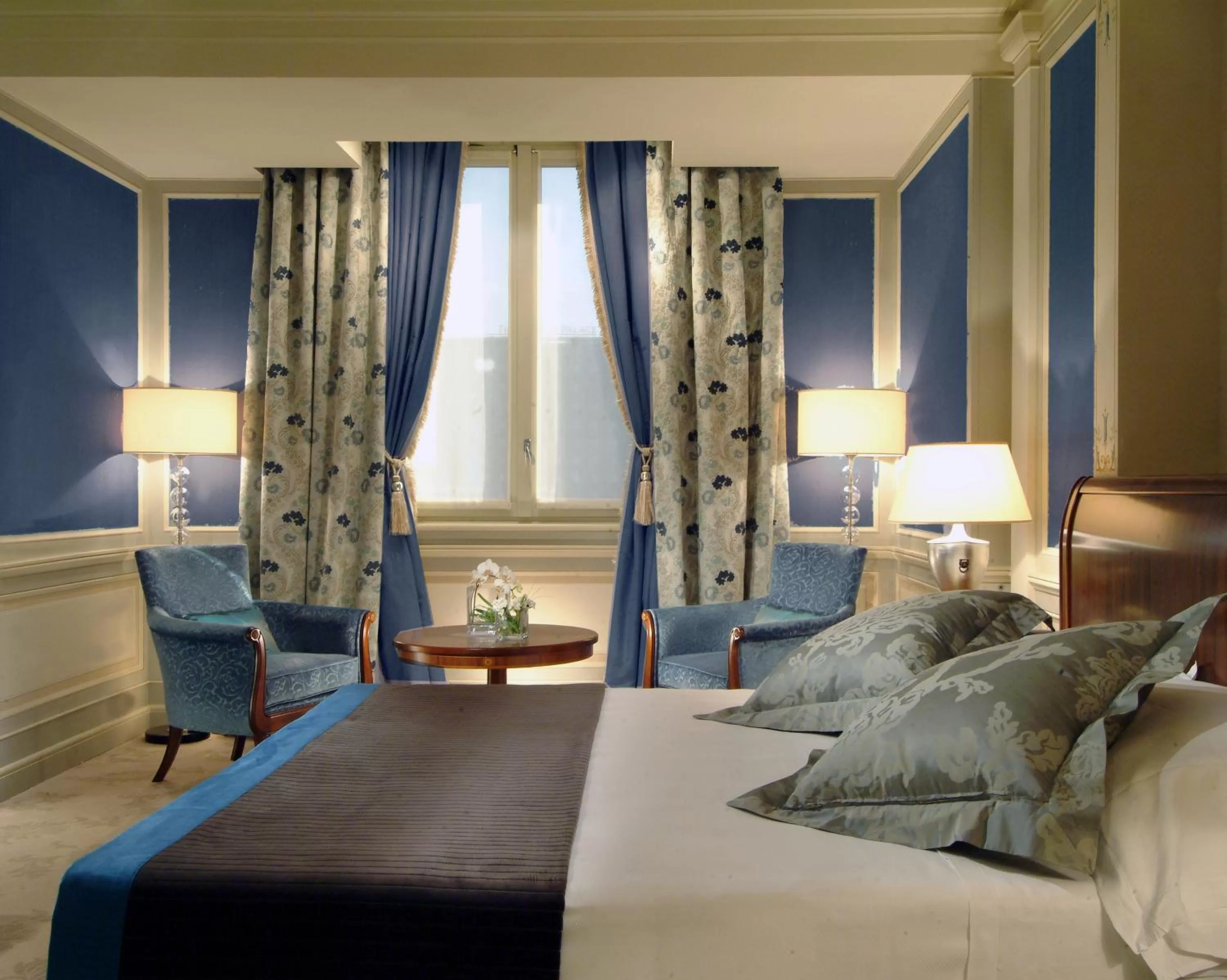 Bed in Hotel Principe Di Savoia - Dorchester Collection