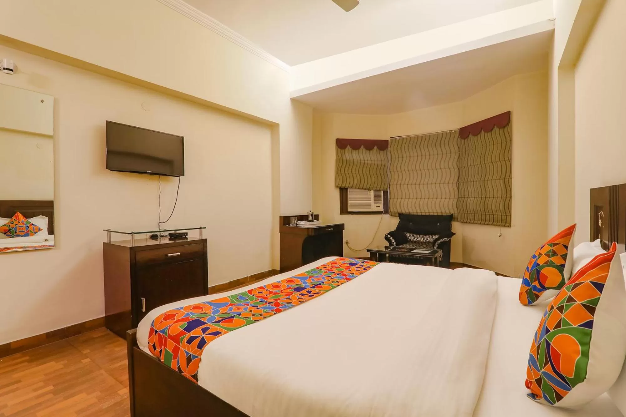 Bed in FabHotel Shimla Resort