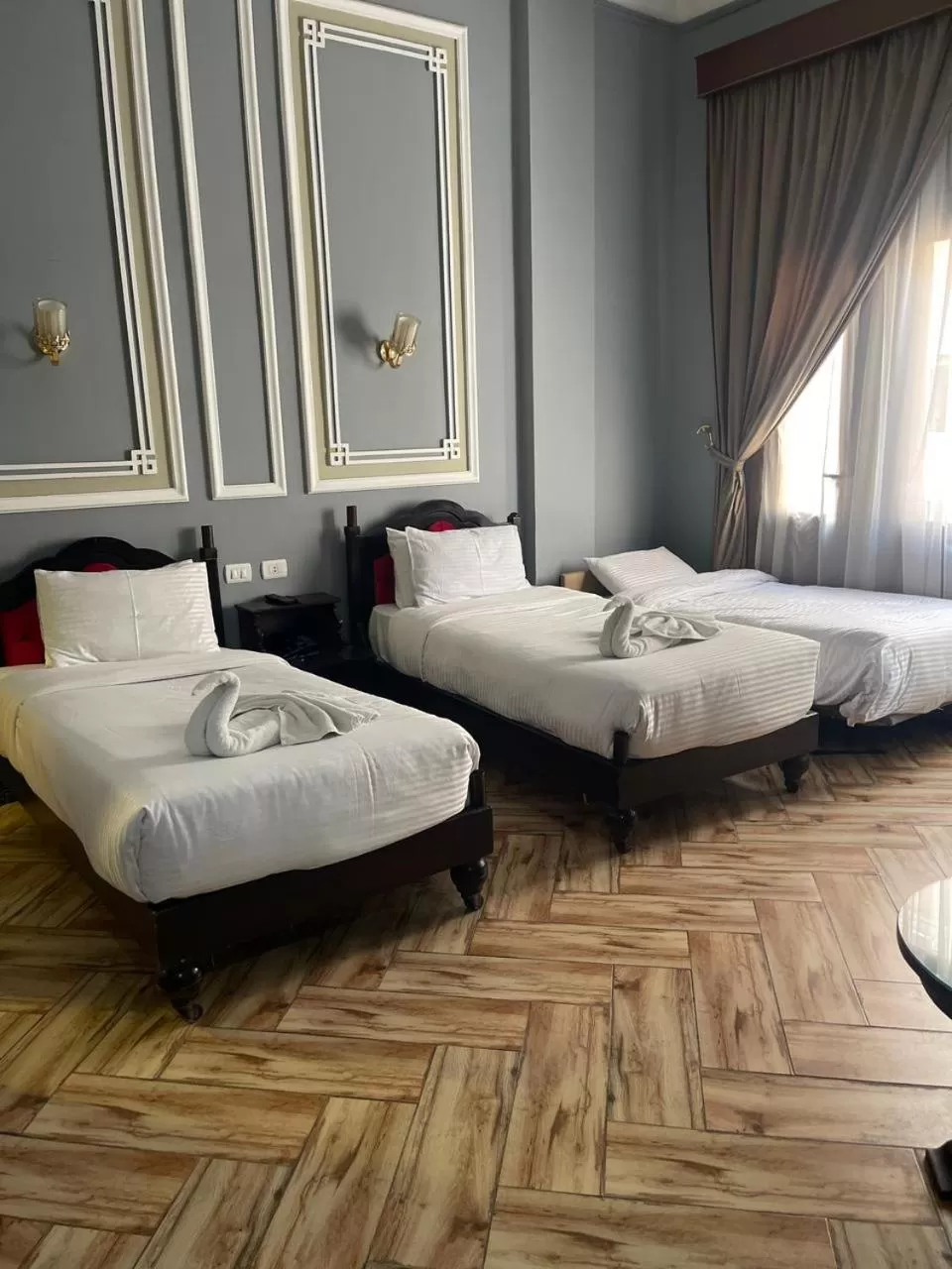 Bedroom, Bed in Cosmopolitan hotel