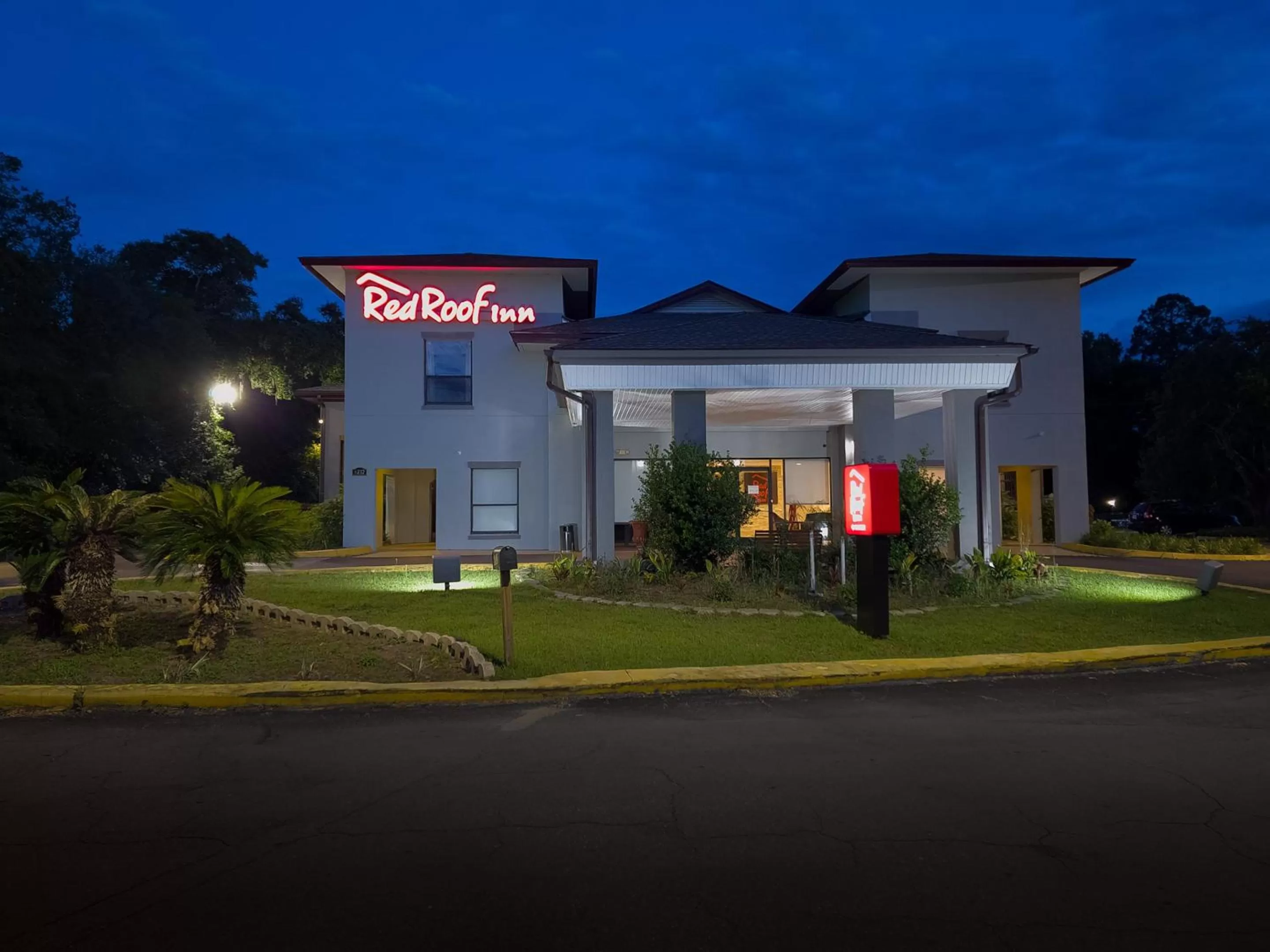 Property building in Red Roof Inn Tallahassee East