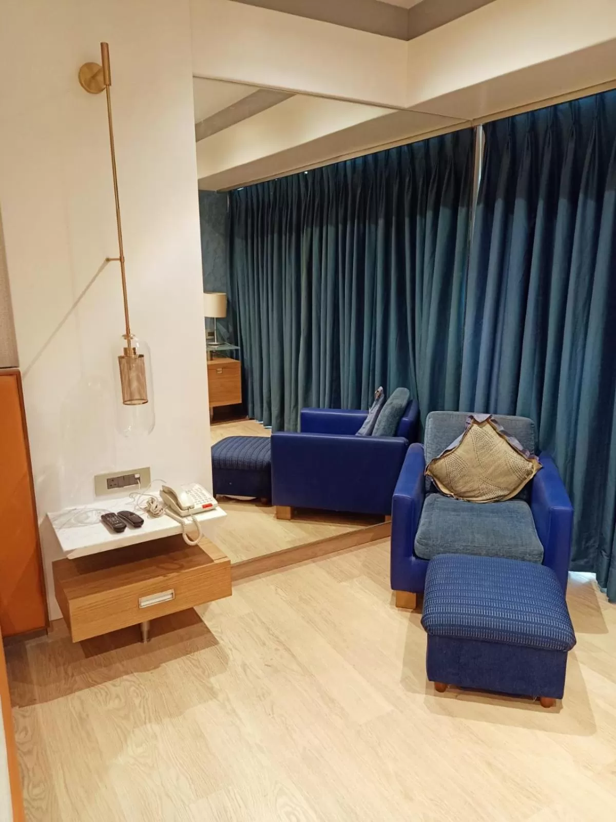 Living room in Mirage Hotel, Mumbai International Airport