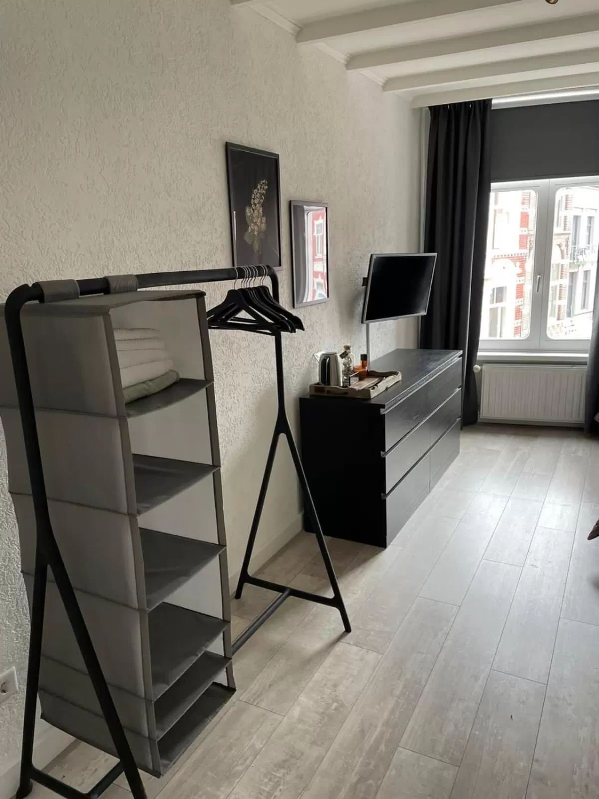 TV and multimedia, Bed in BnB Bruxelles - Studios & Apartments