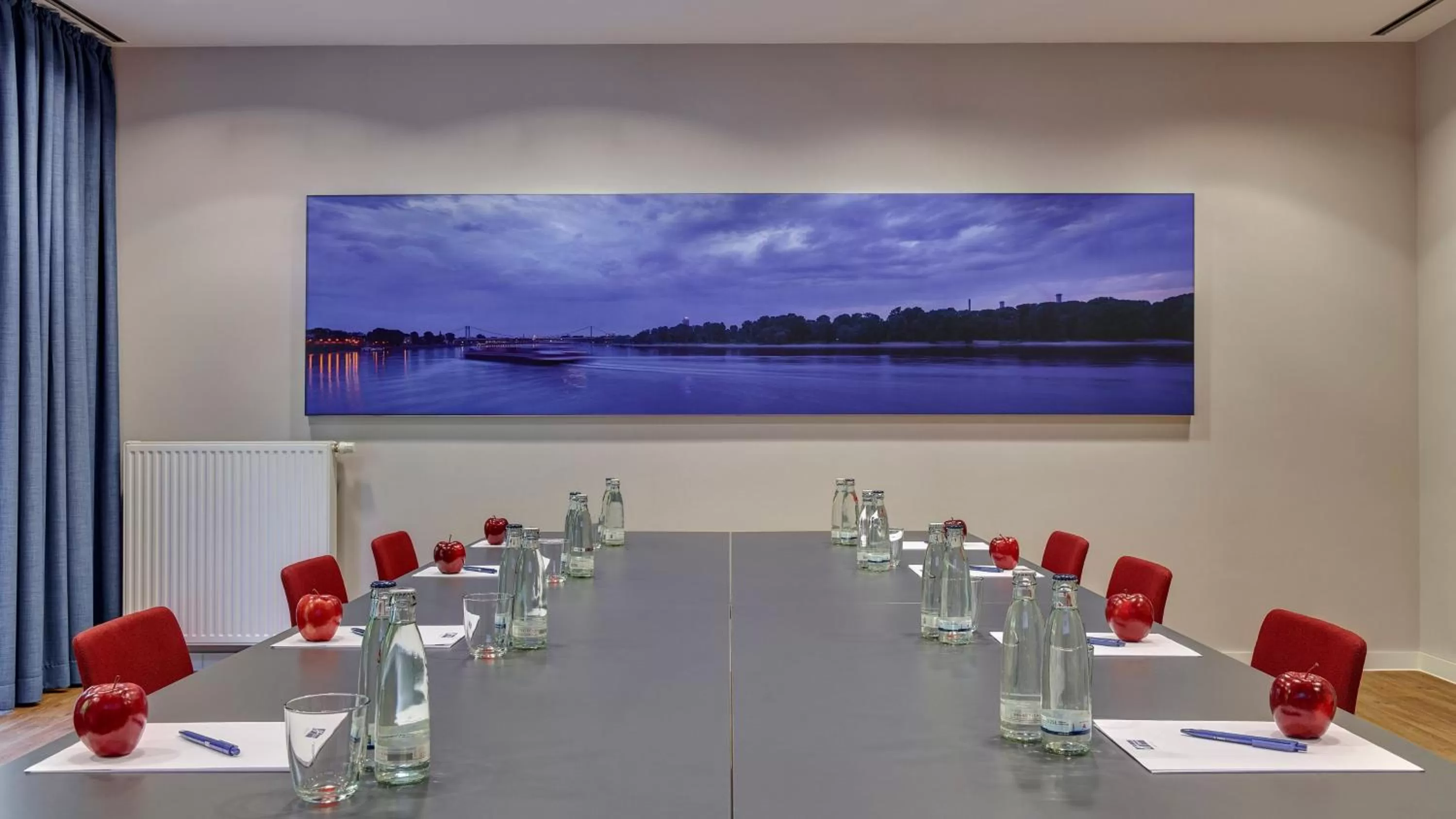Meeting/conference room in Holiday Inn Express Frankfurt Messe by IHG