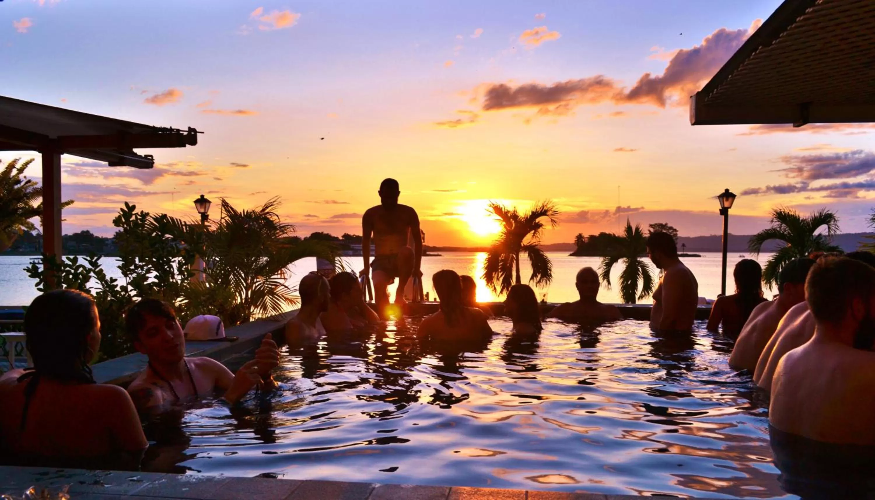 Swimming pool in Hotel Peten