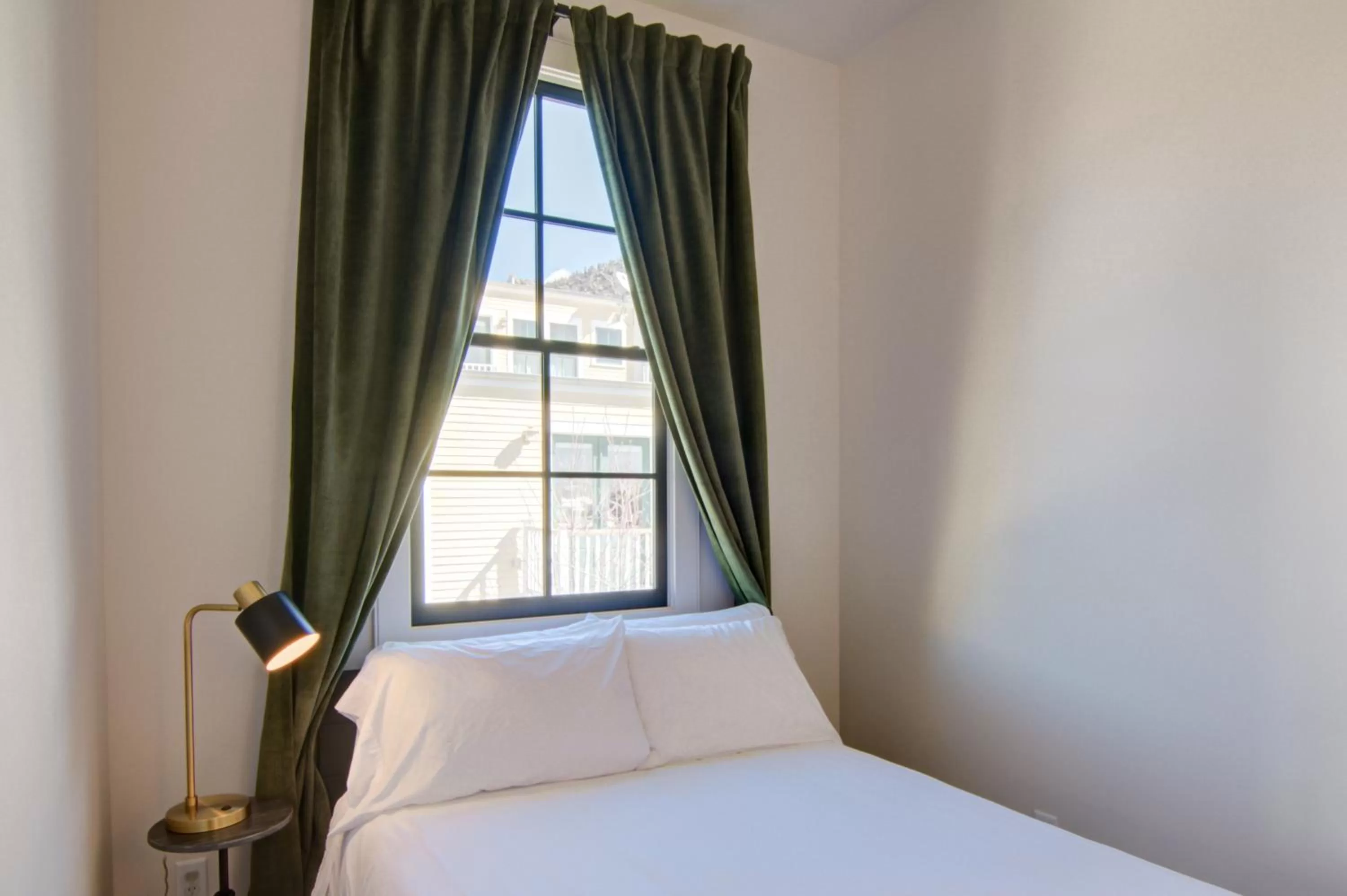 Bedroom, Bed in South Main Residences by Surf Hotel