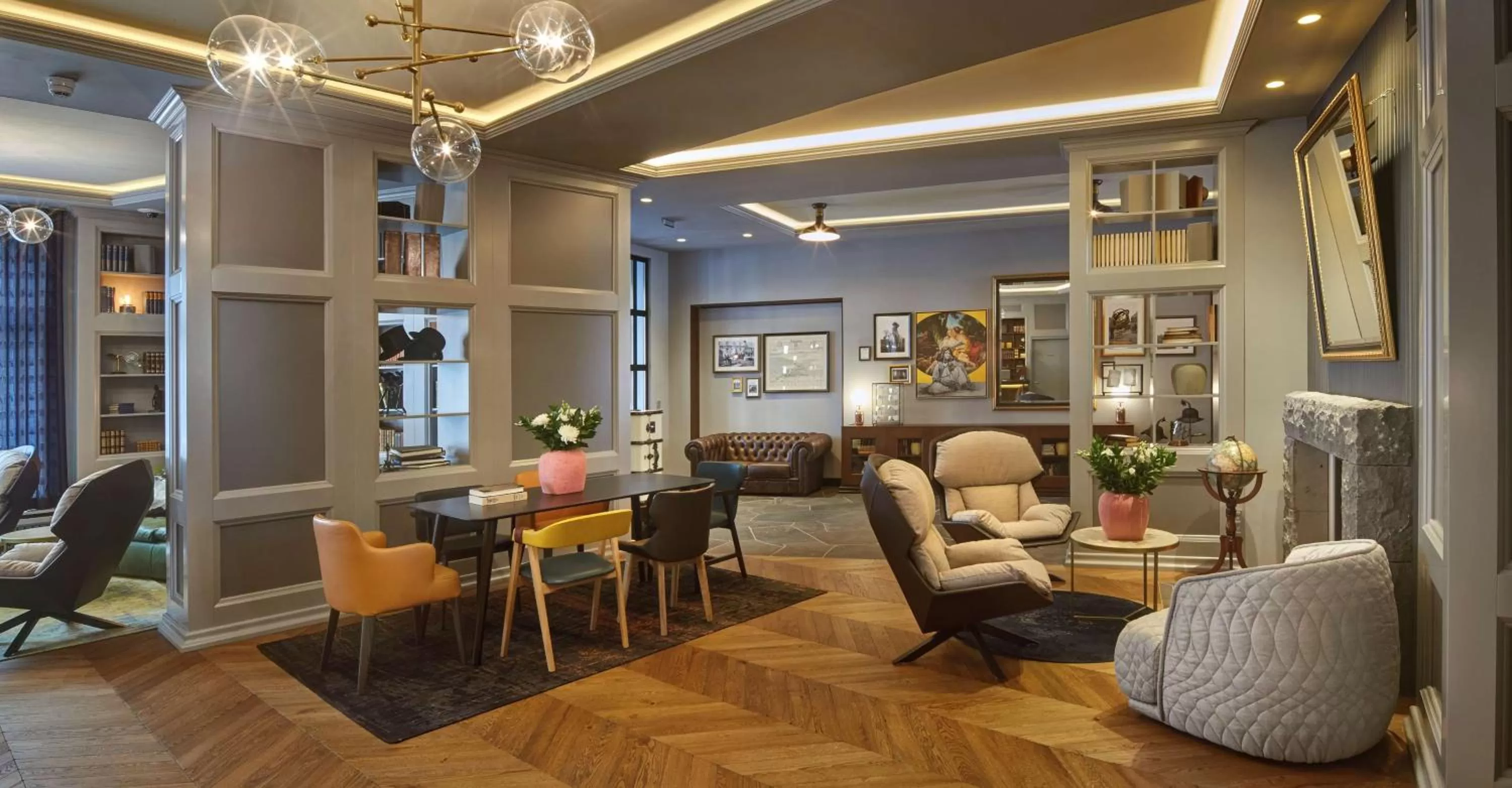 Lobby or reception in Reykjavik Konsulat Hotel, Curio Collection By Hilton