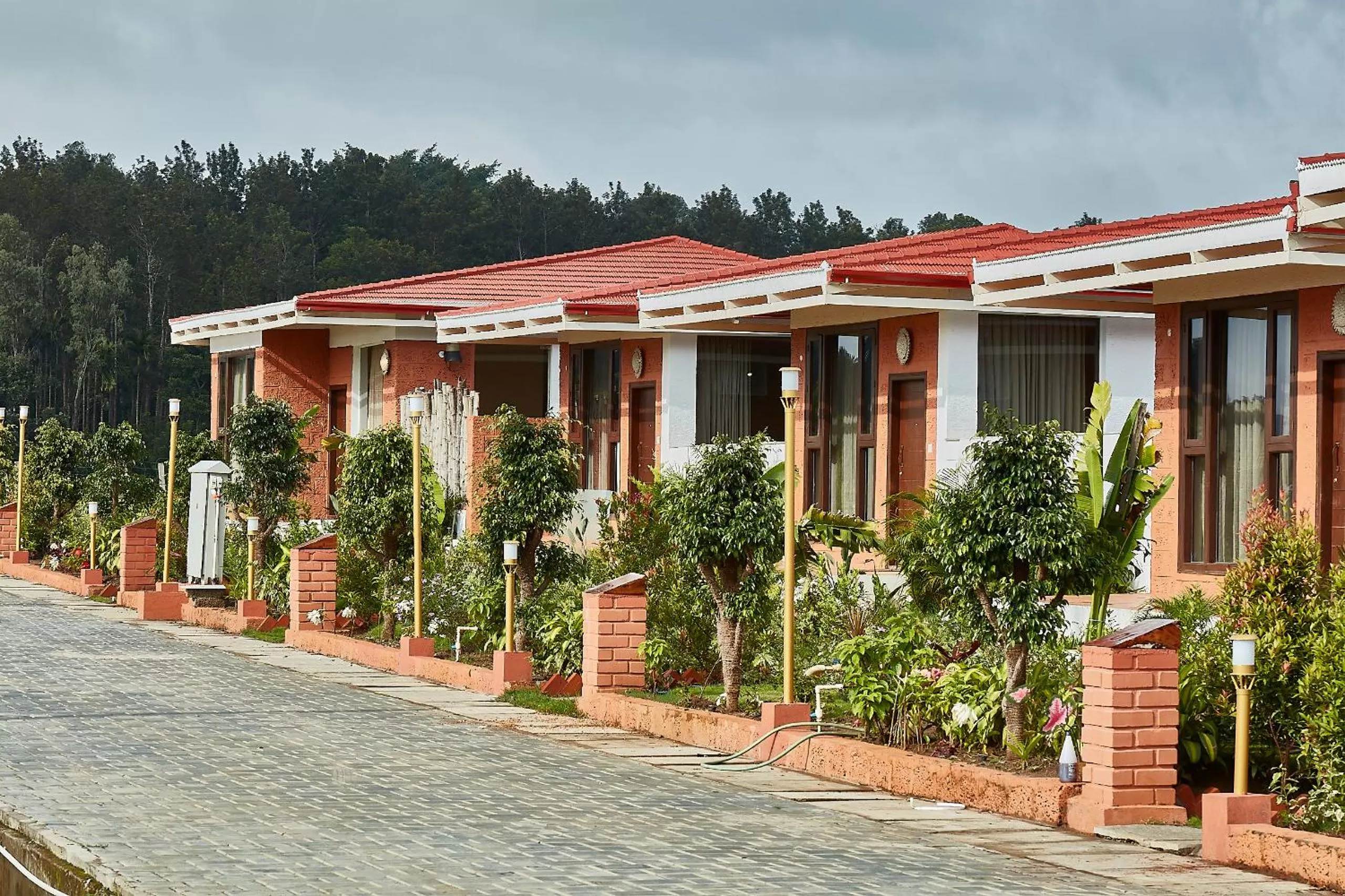 Facade/entrance in Sixth Element